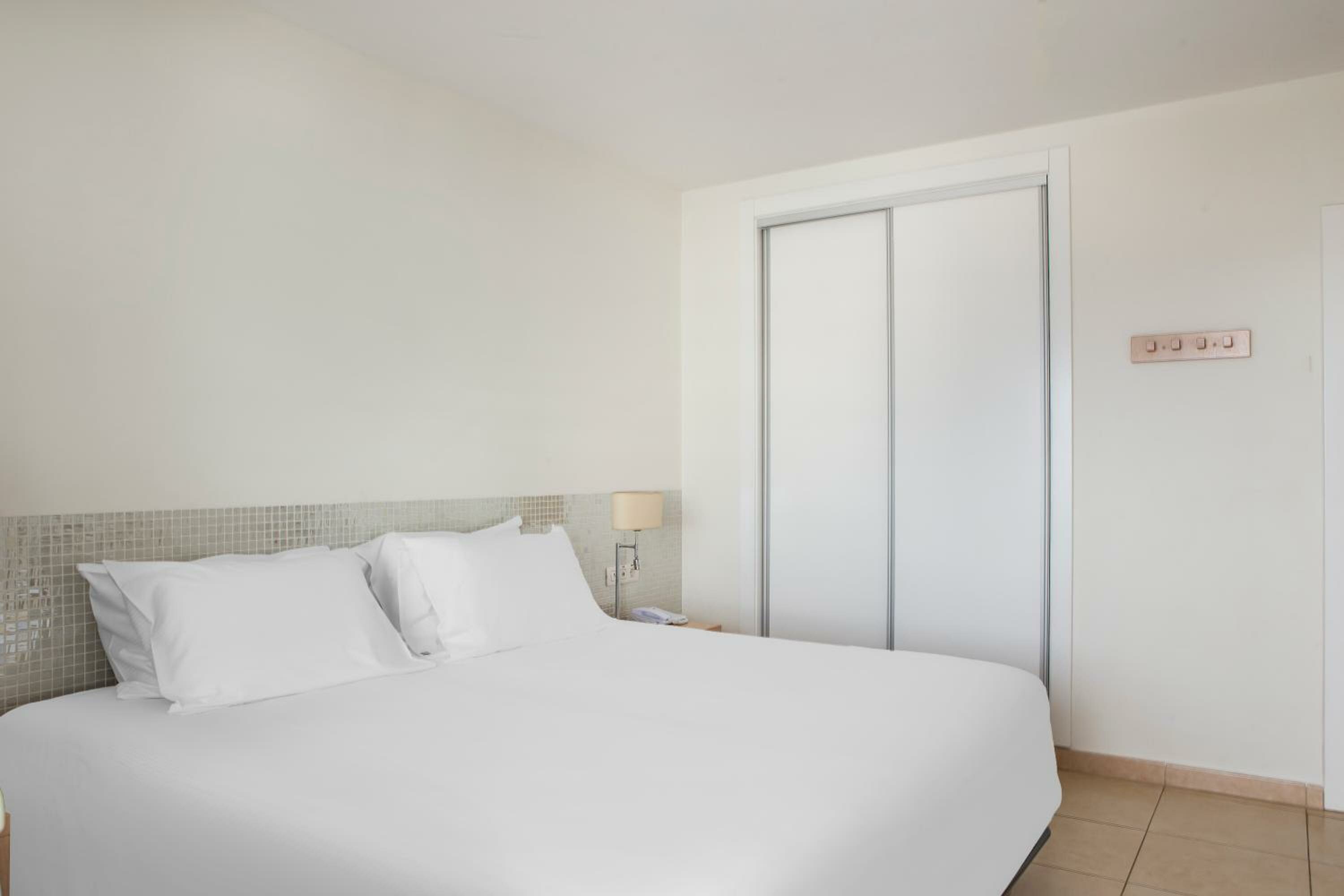 One-Bedroom Family Apartment