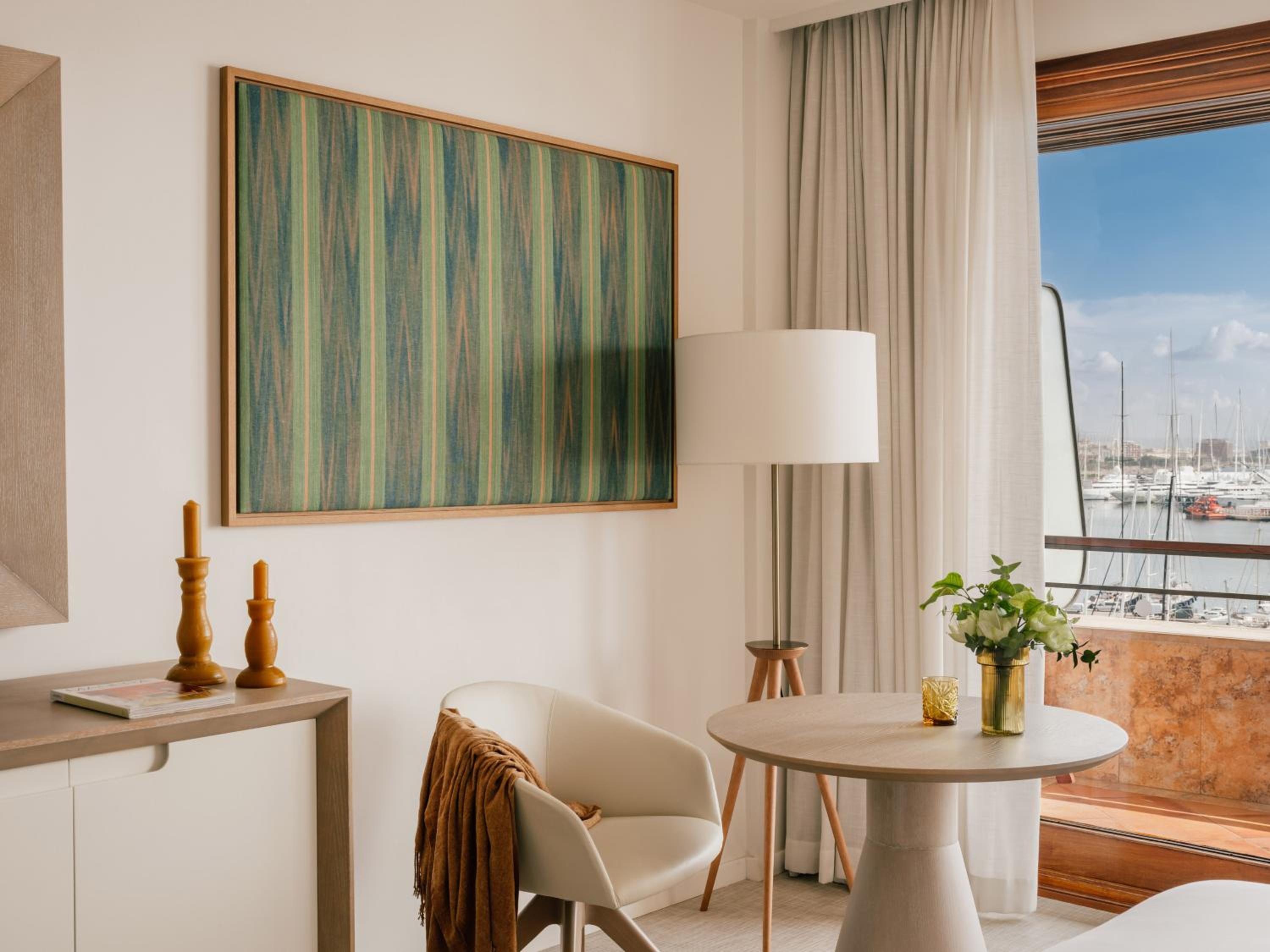 Red Level Supreme Room with Sea and Cathedral View