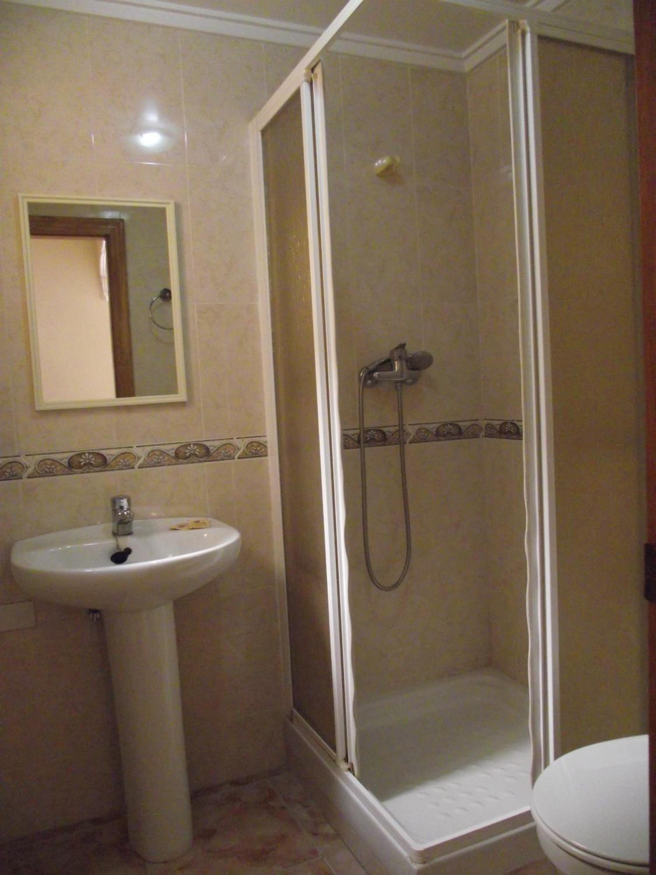 Three-Bedroom Apartment (5 Adults + 1 Child)