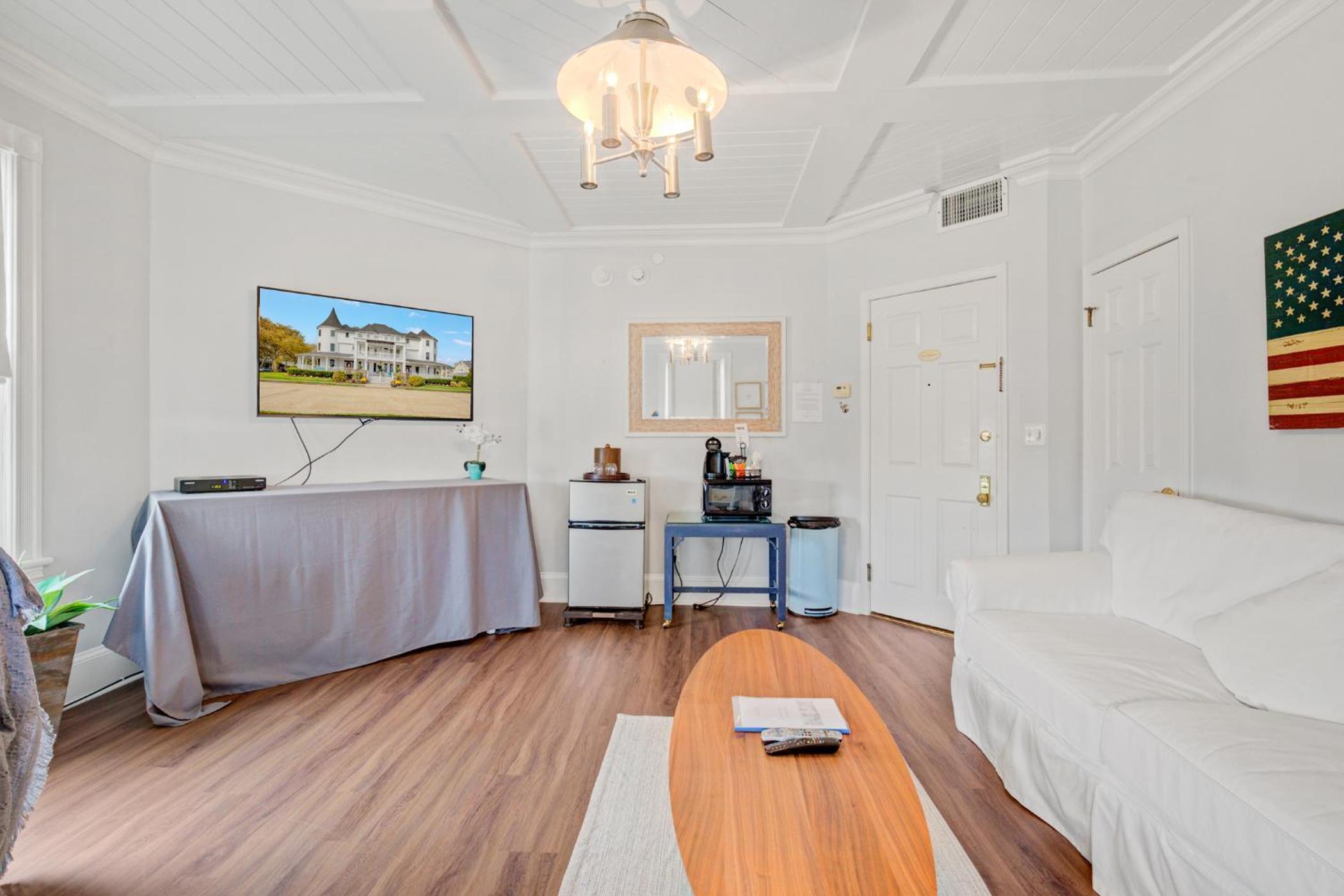 Suite with Lake View