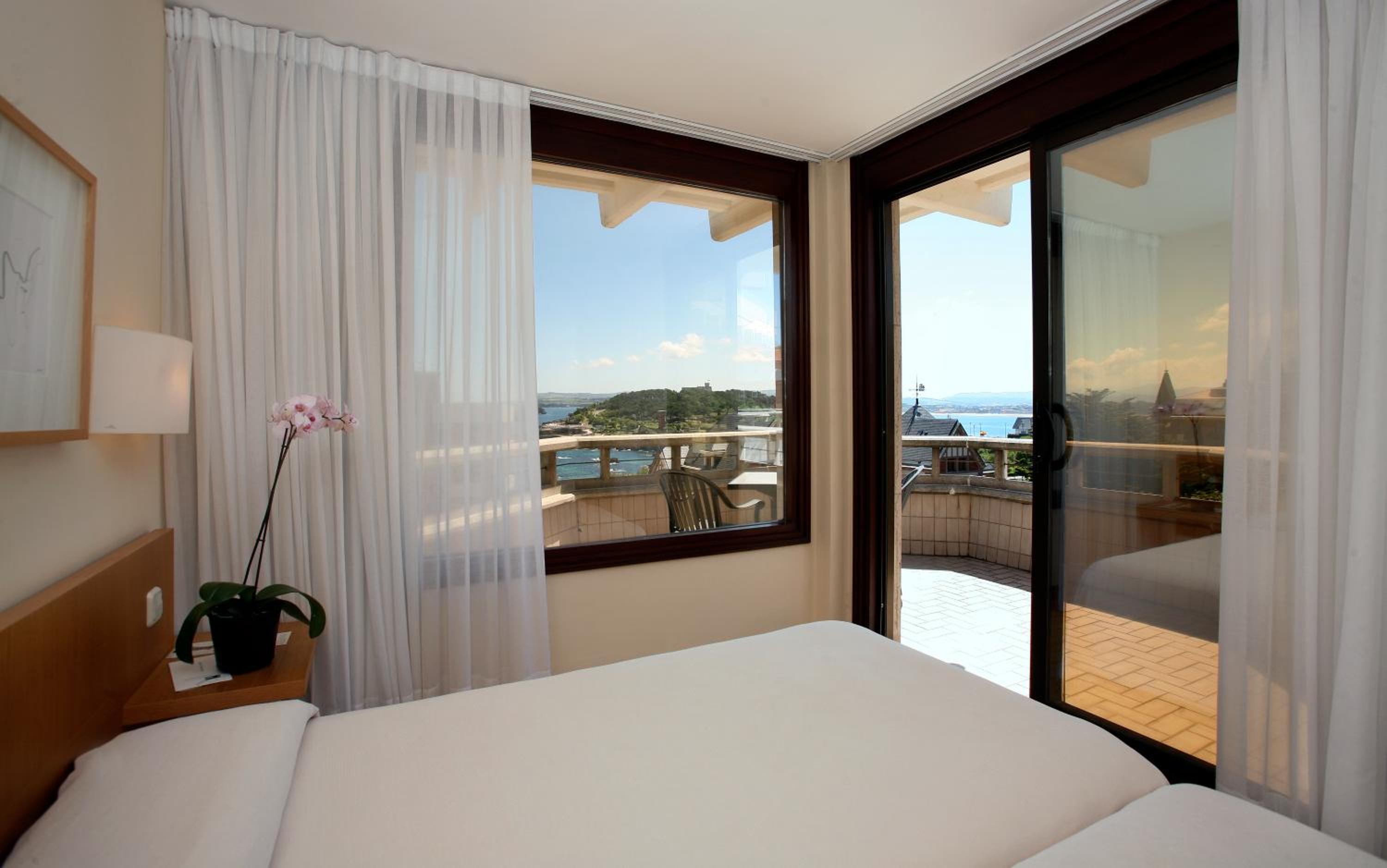 Double or Twin Room with Terrace