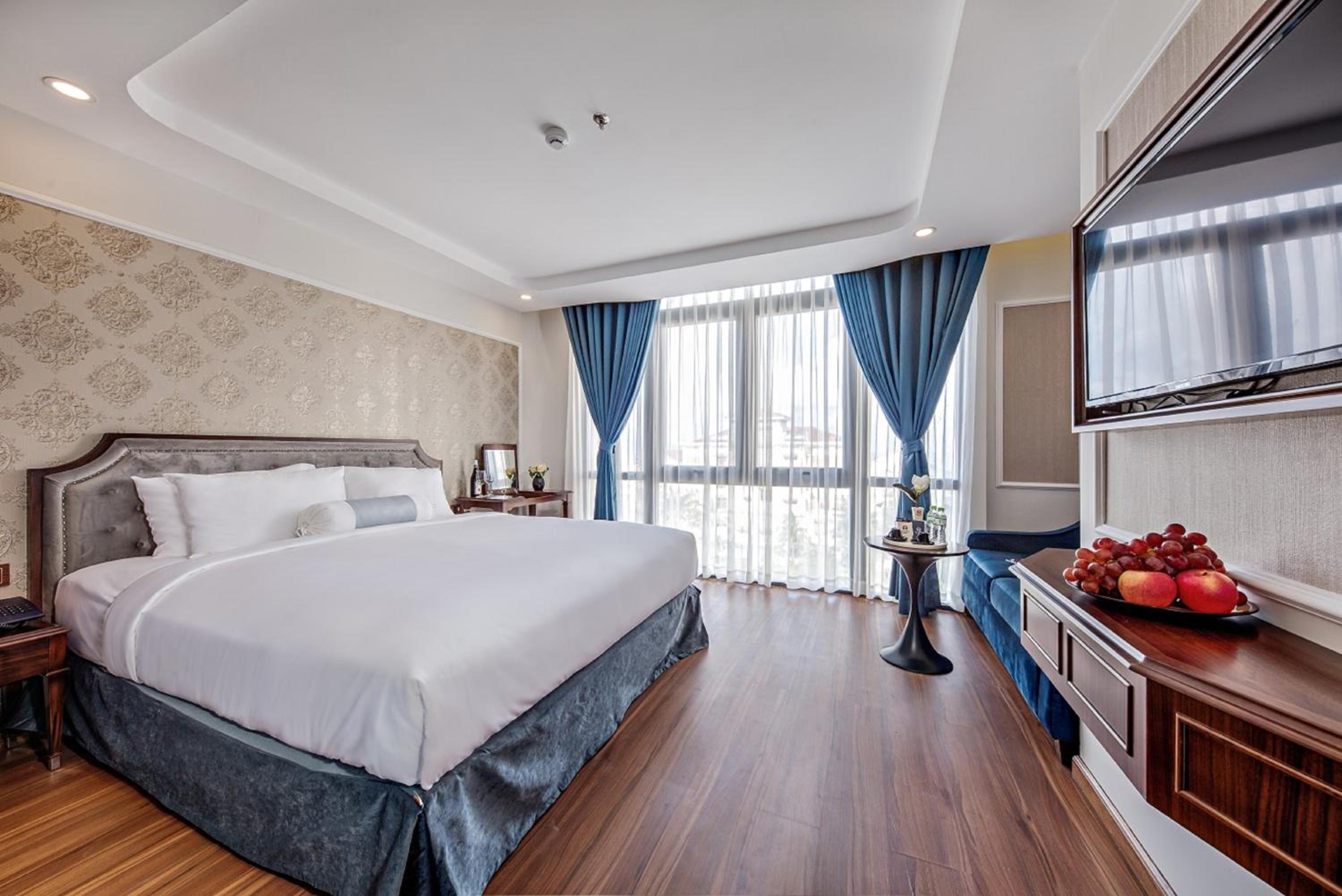 Premium Sea View King Room with Bathtub