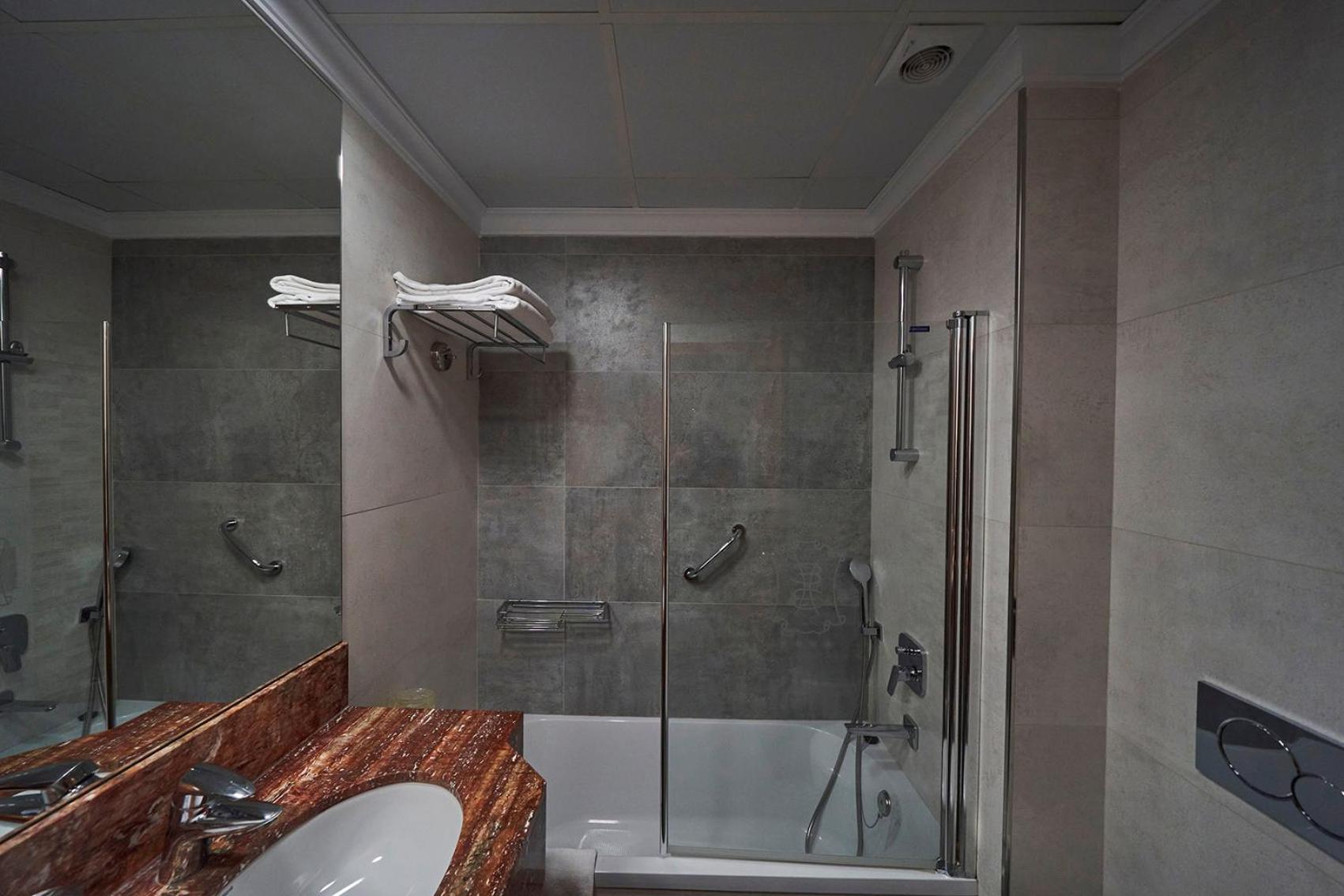 Double Room with Sea View and Balcony