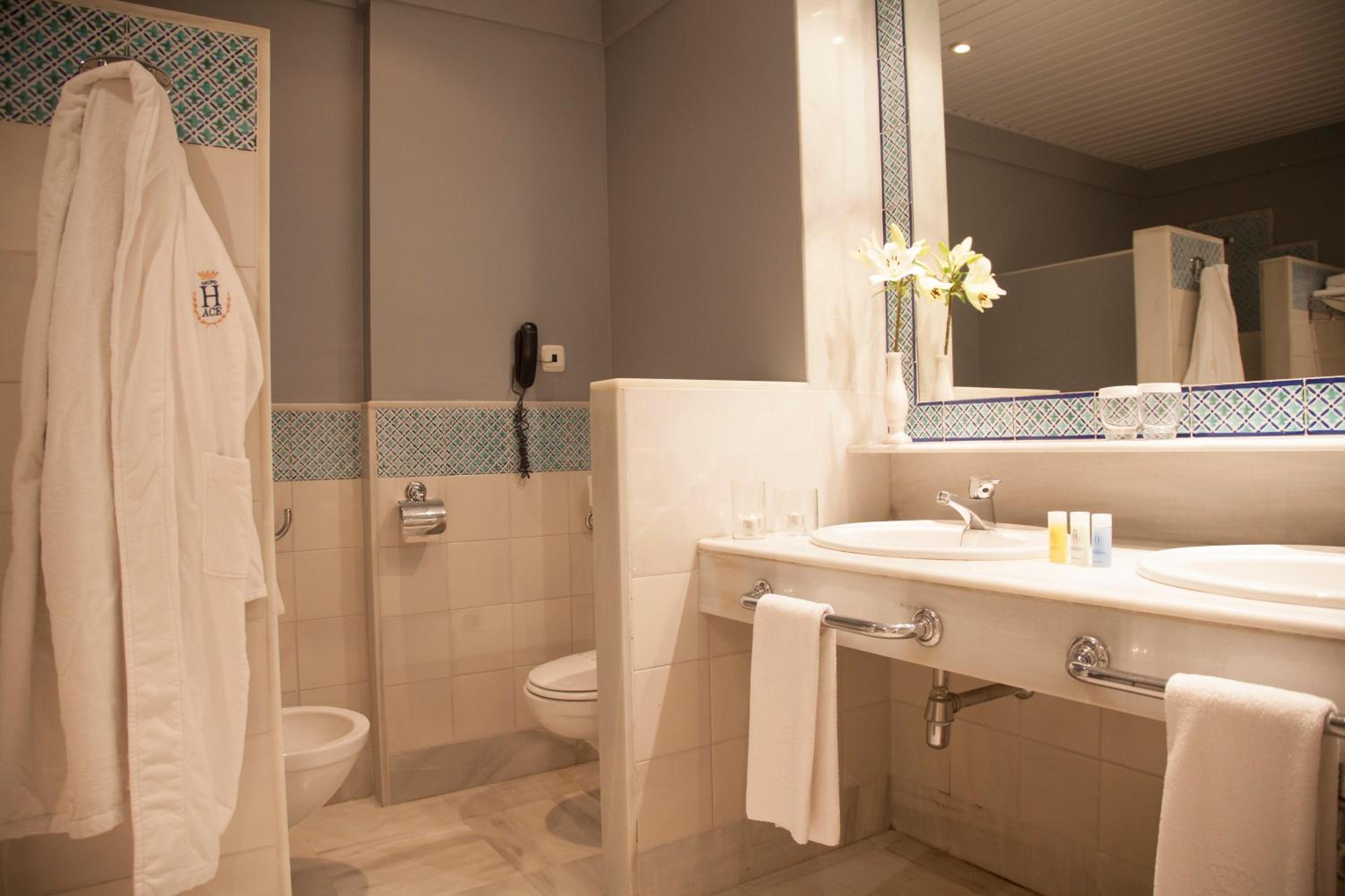 Superior Twin Room with Sea View