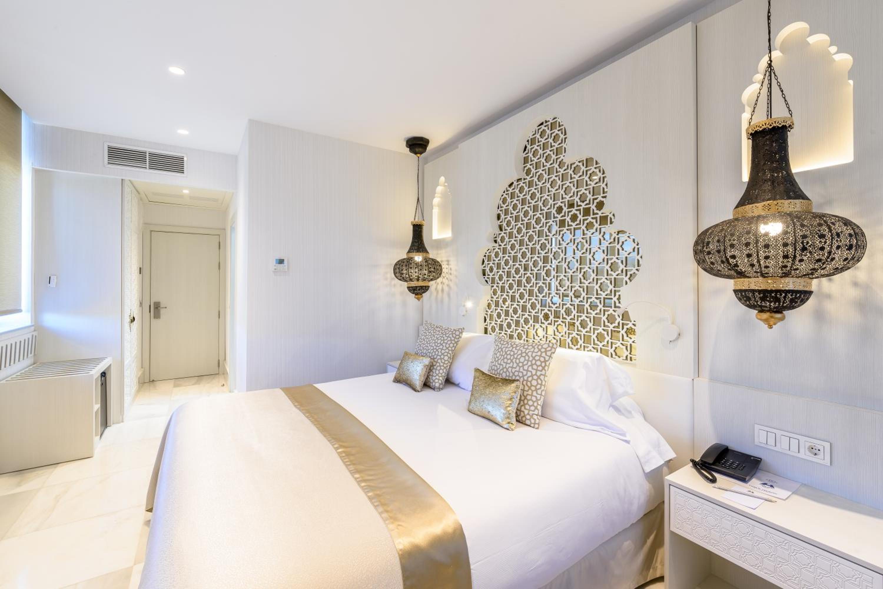 Deluxe Double Room With Terrace