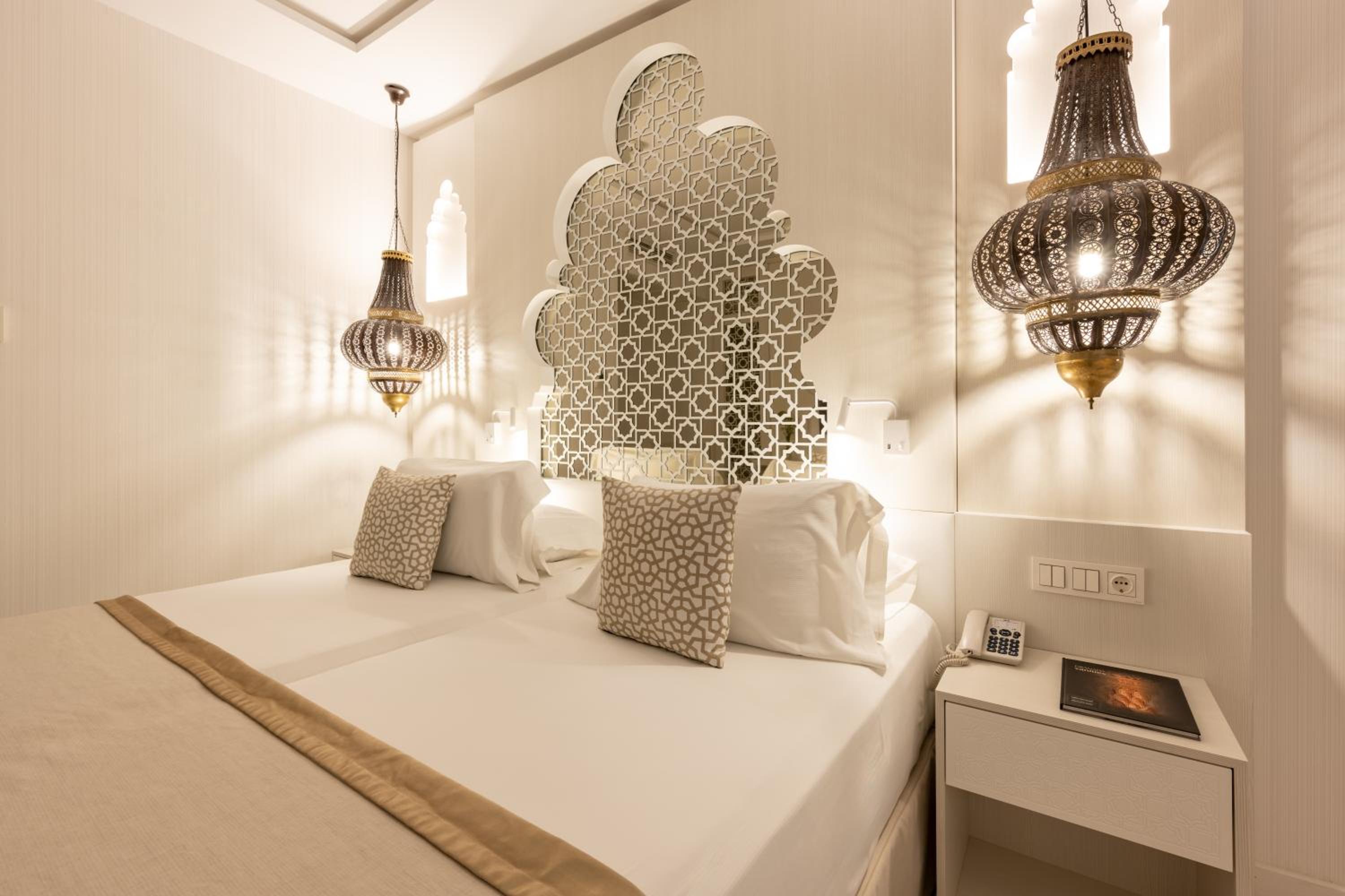 Deluxe Double Room With Terrace