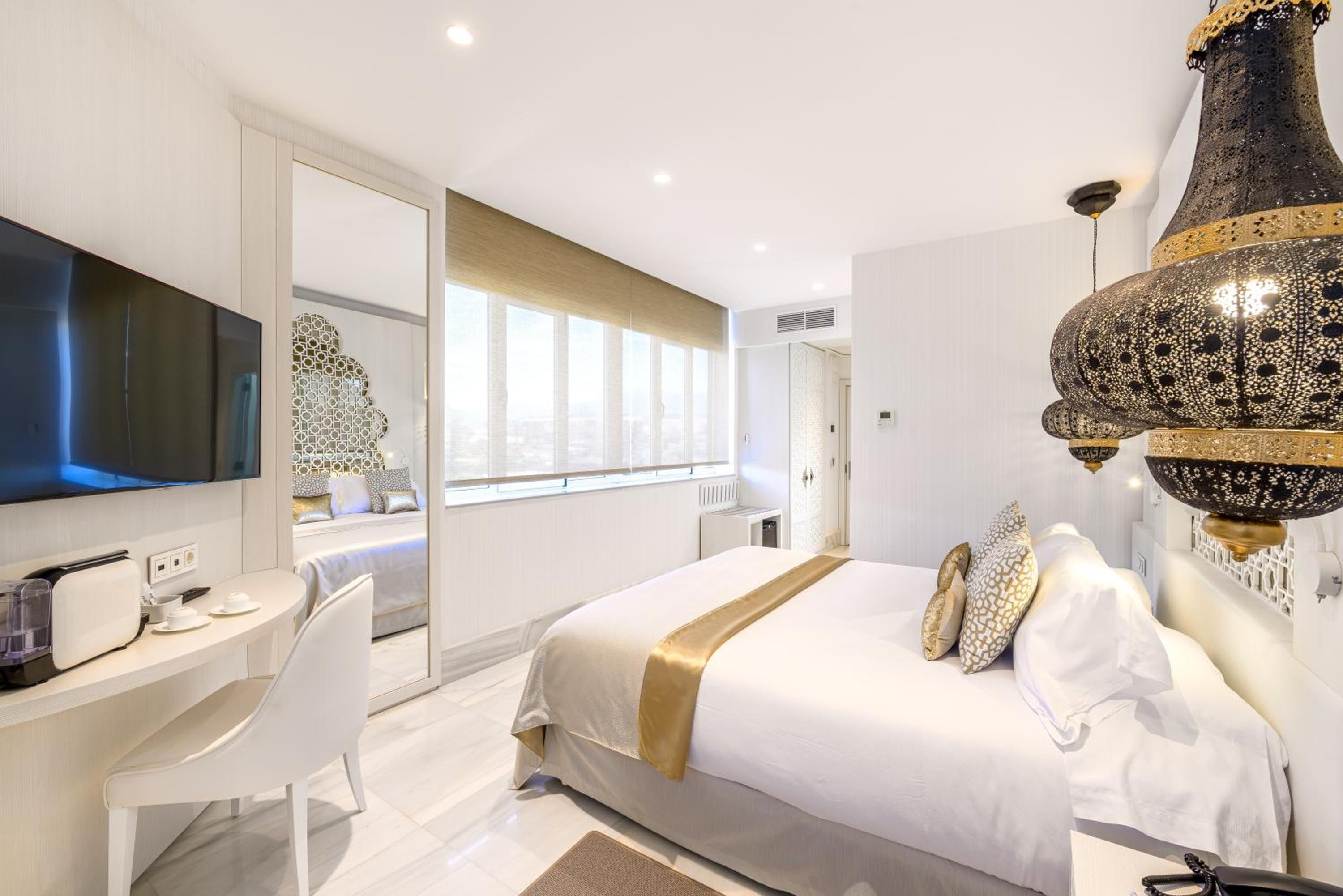 Deluxe Double Room With Terrace