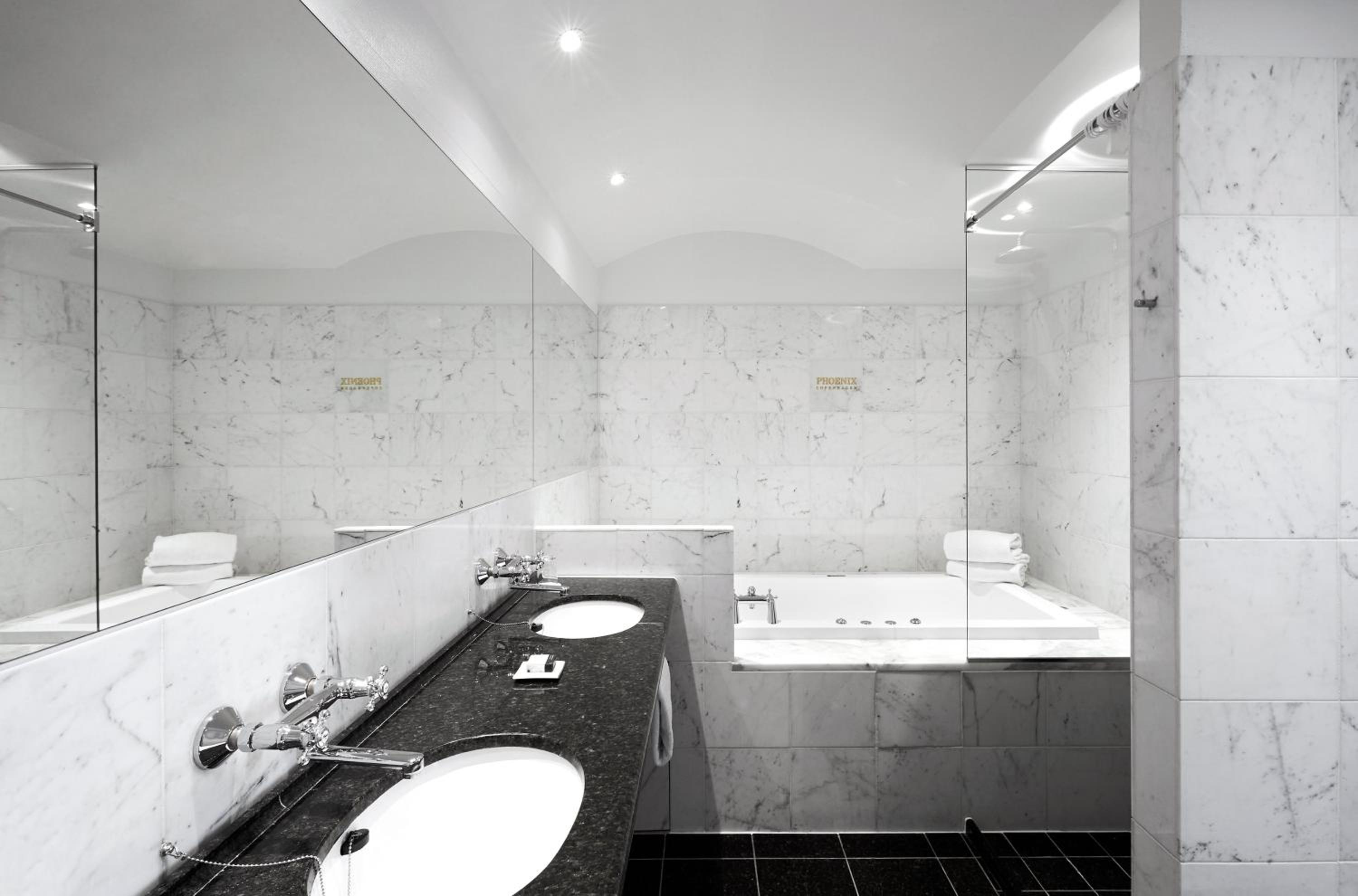 Suite with Access to Executive Lounge