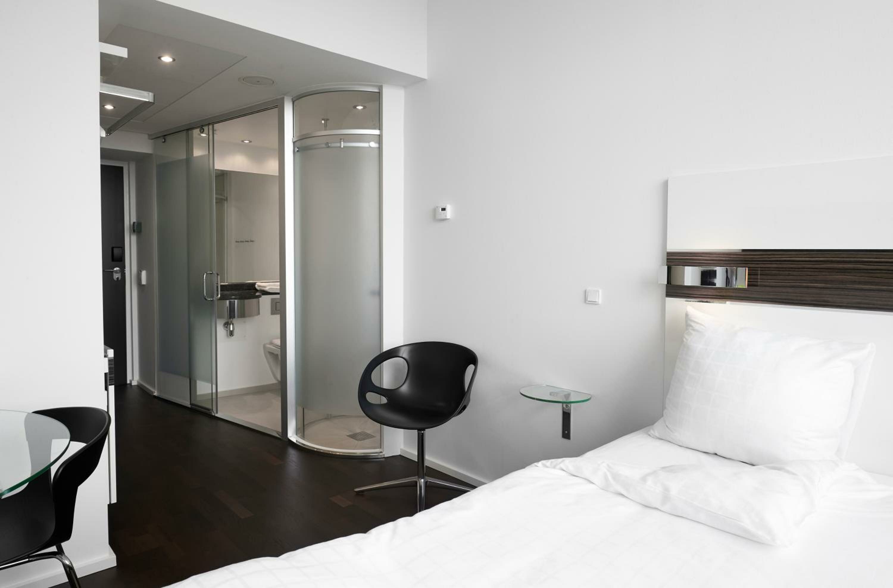 Heaven Room with Partial Harbor View