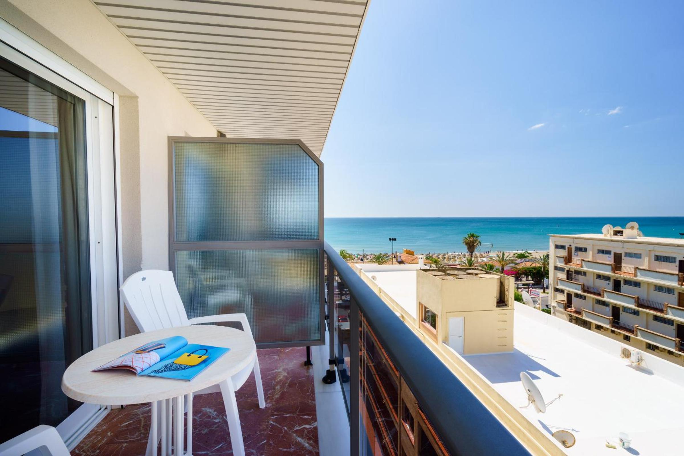 Double Room with Extra Bed with Side Sea View