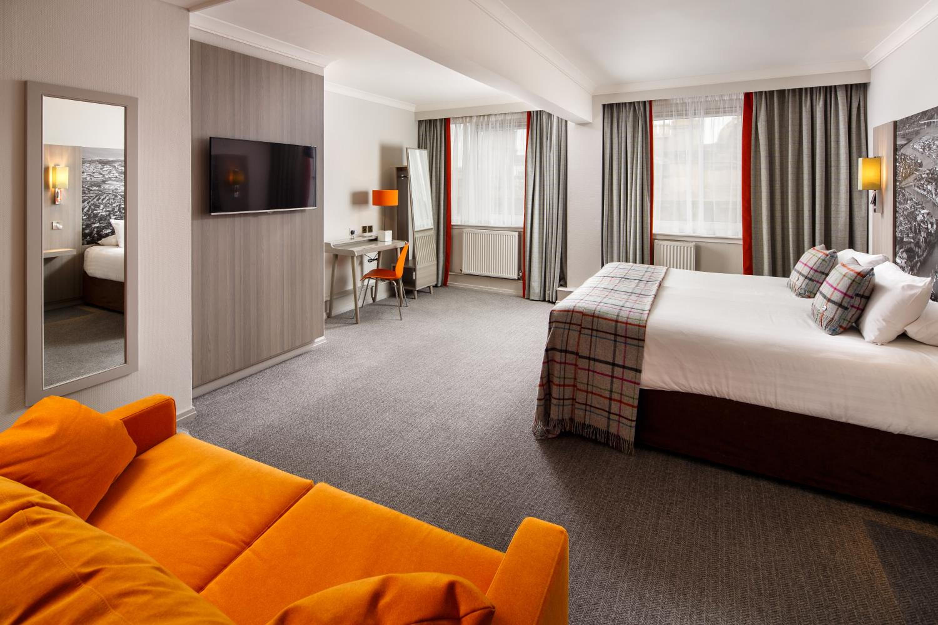 Privilege Double Room with Riverside or Old Town View