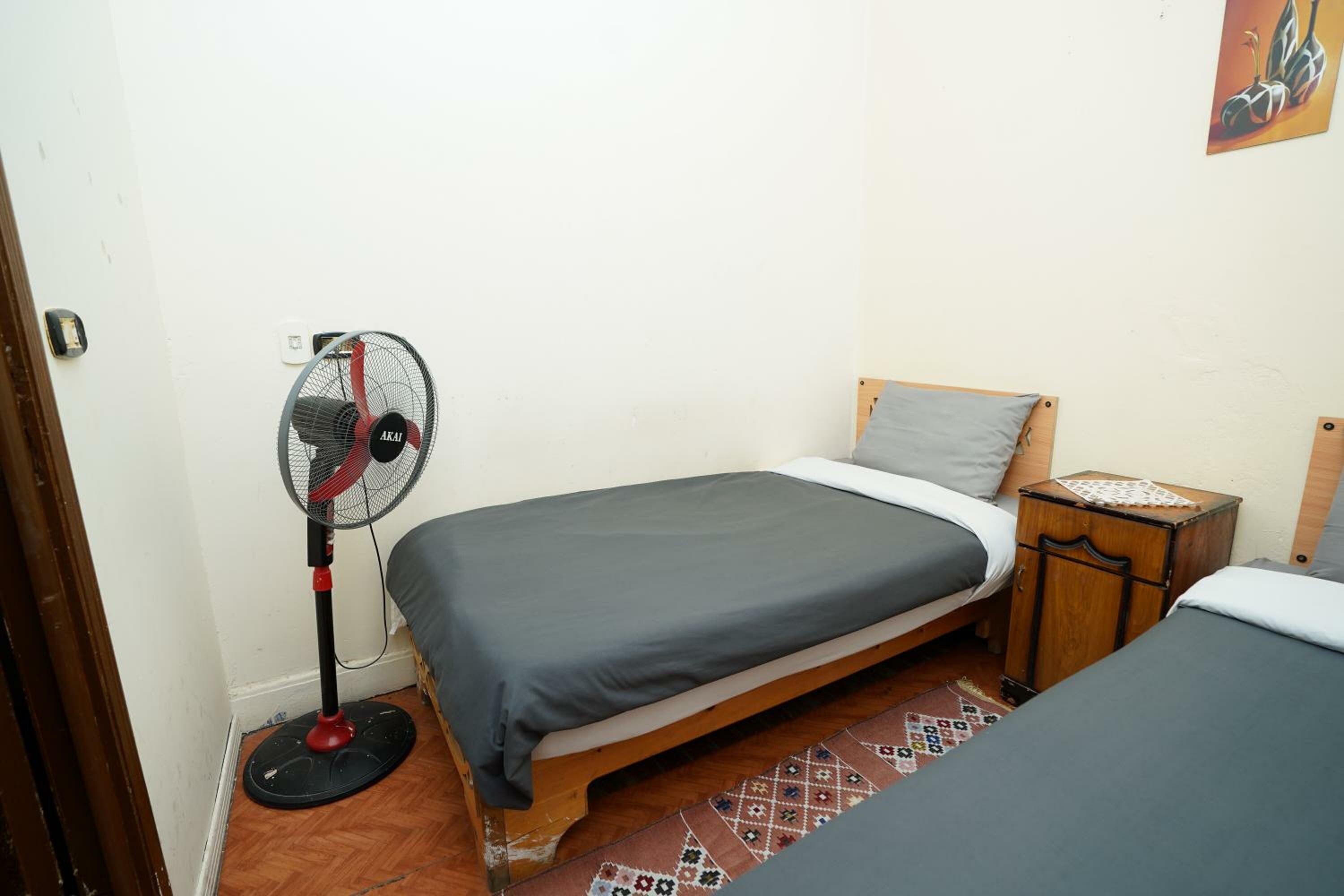 Single Room with Shared Bathroom and Fan