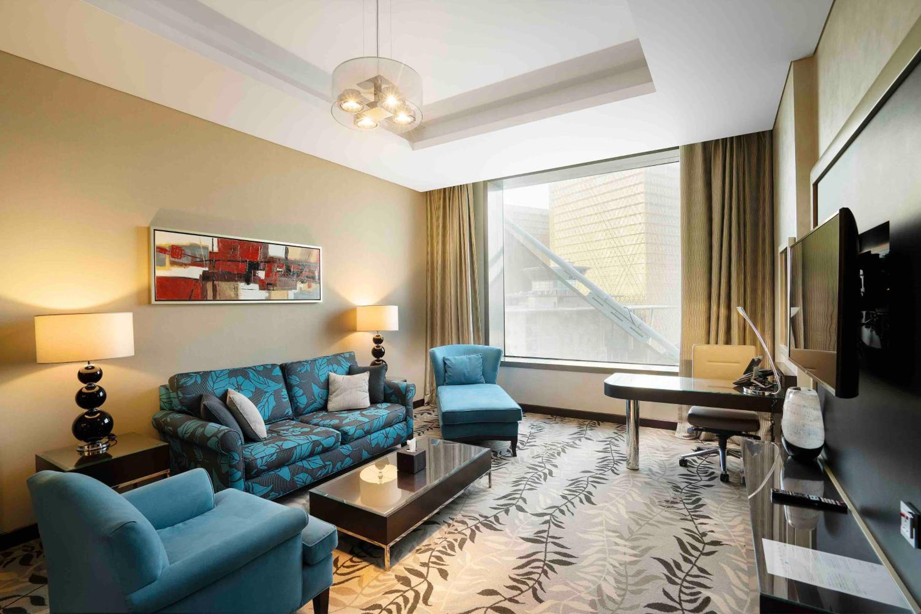 Crowne Suite with Lounge Access
