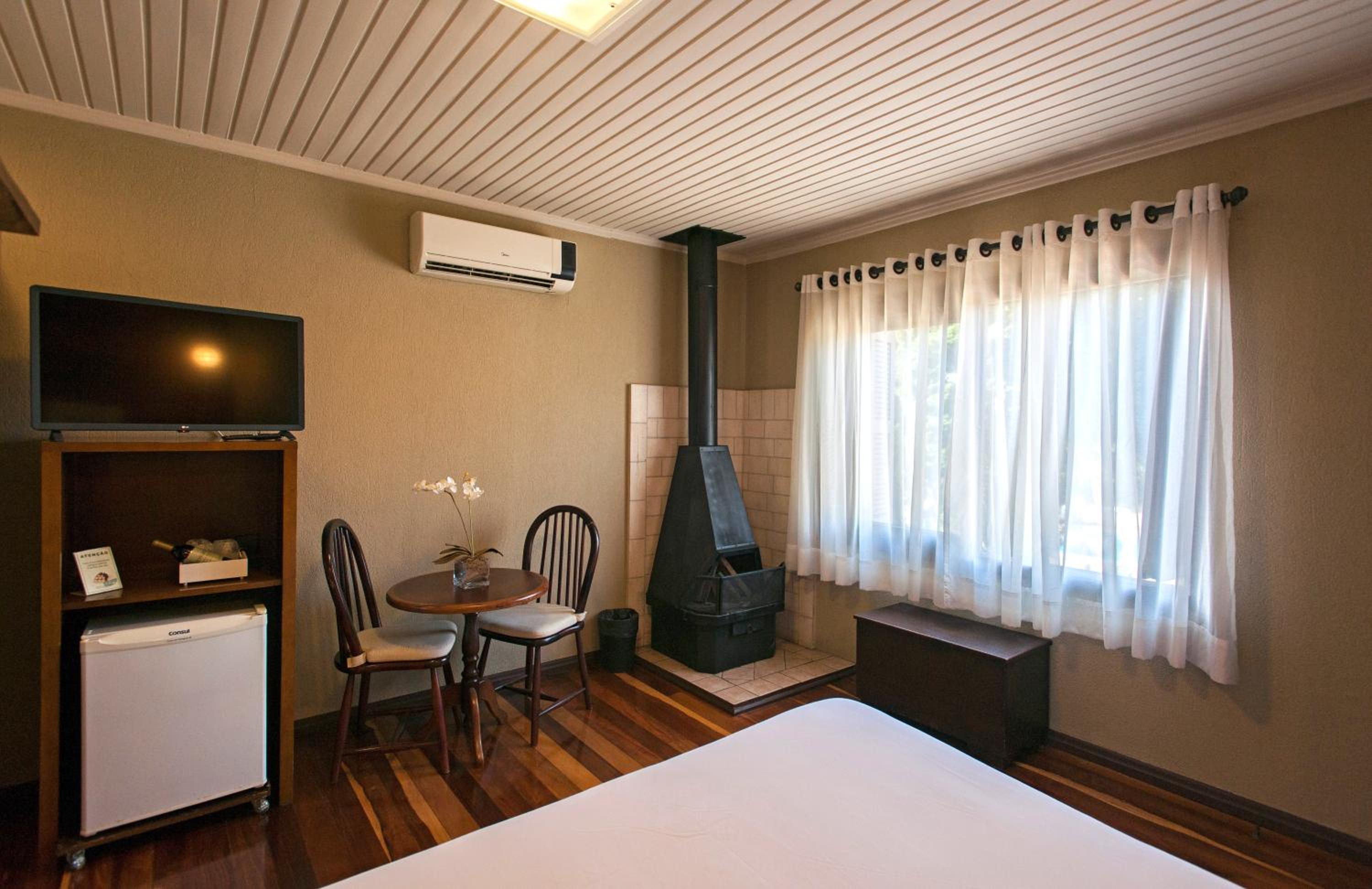 Chalé Serrano Casal com lareira