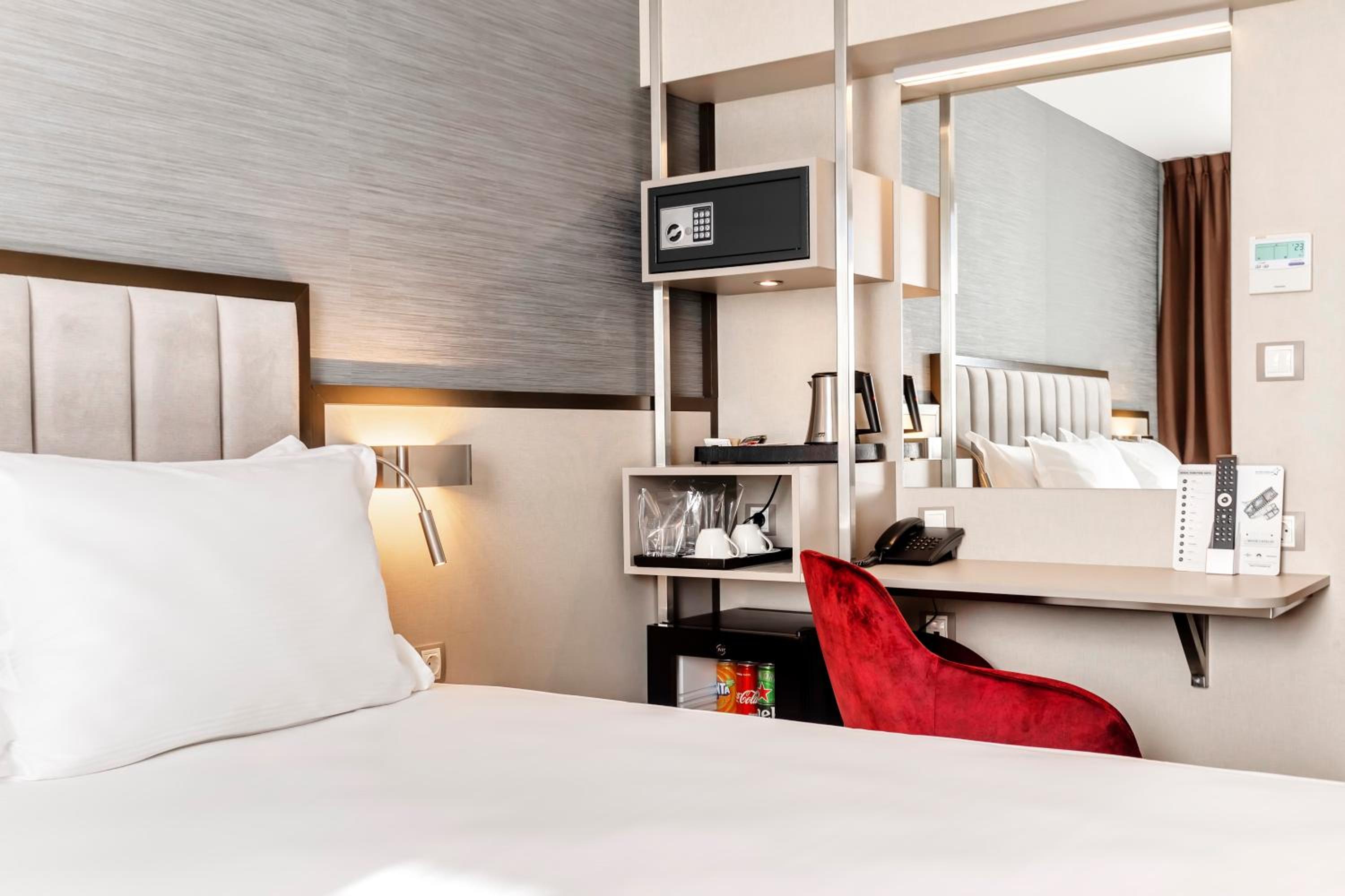 Standard King Room