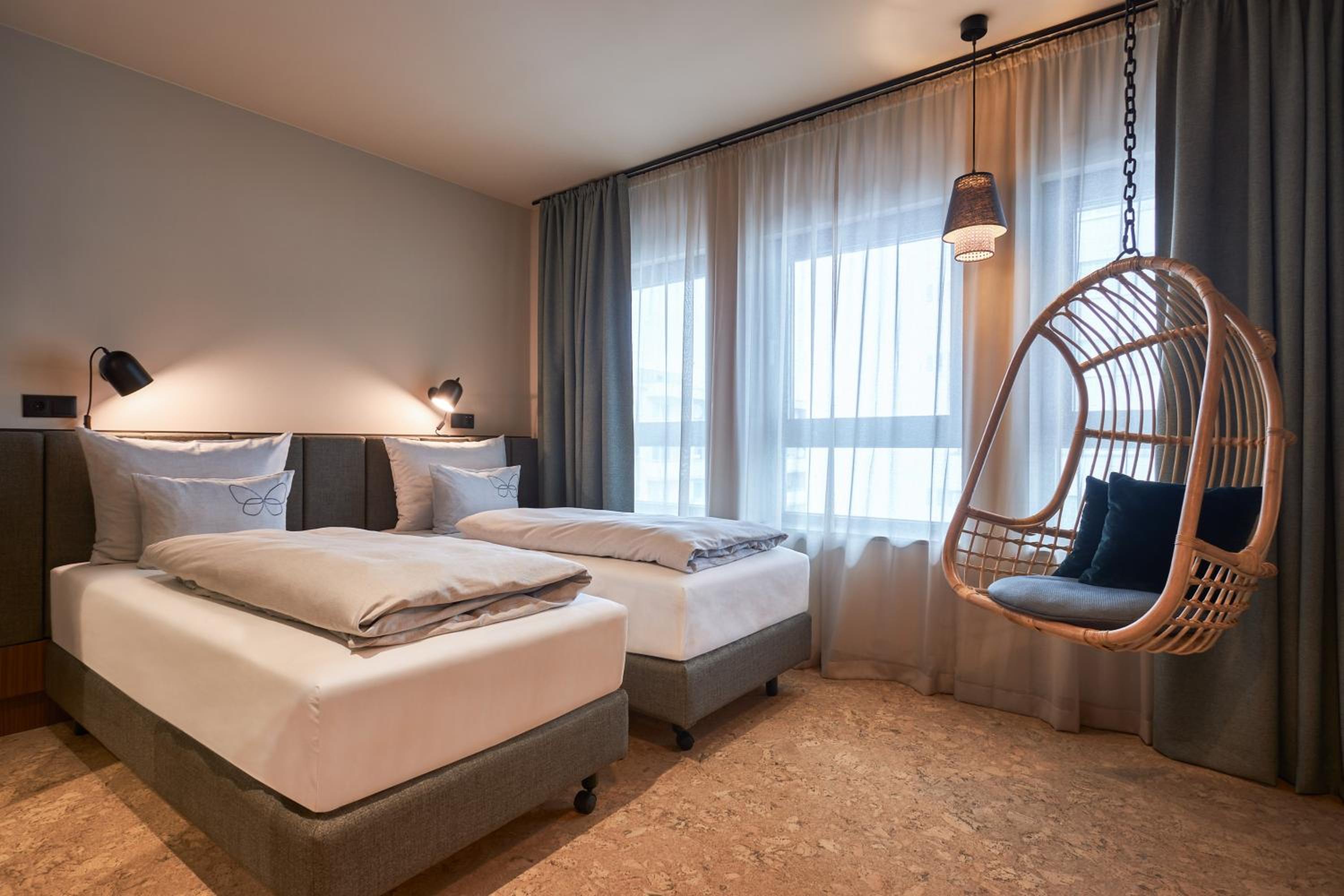 Standard Twin Room (TWIN)