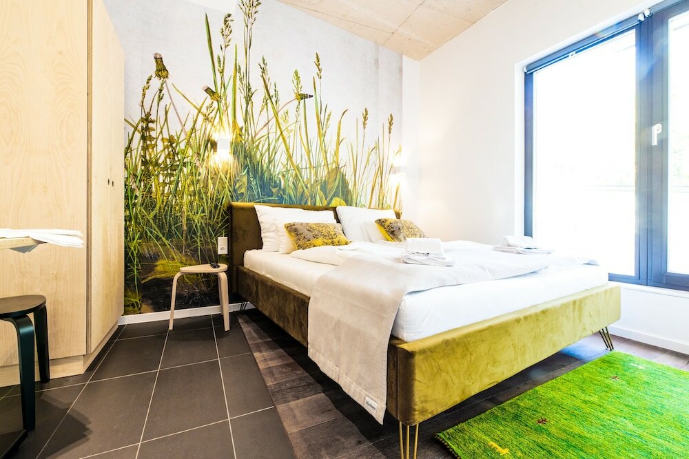 Basic Room (Stay Small)