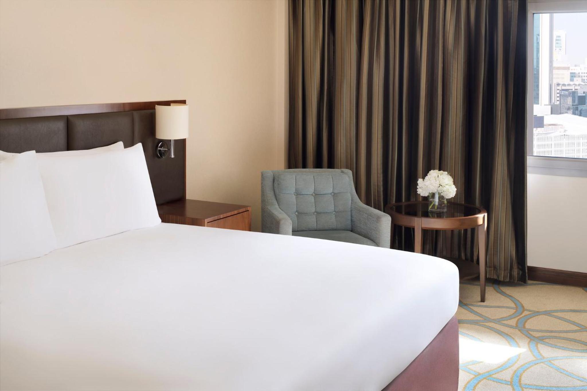 1 King Bed Classic Smoking