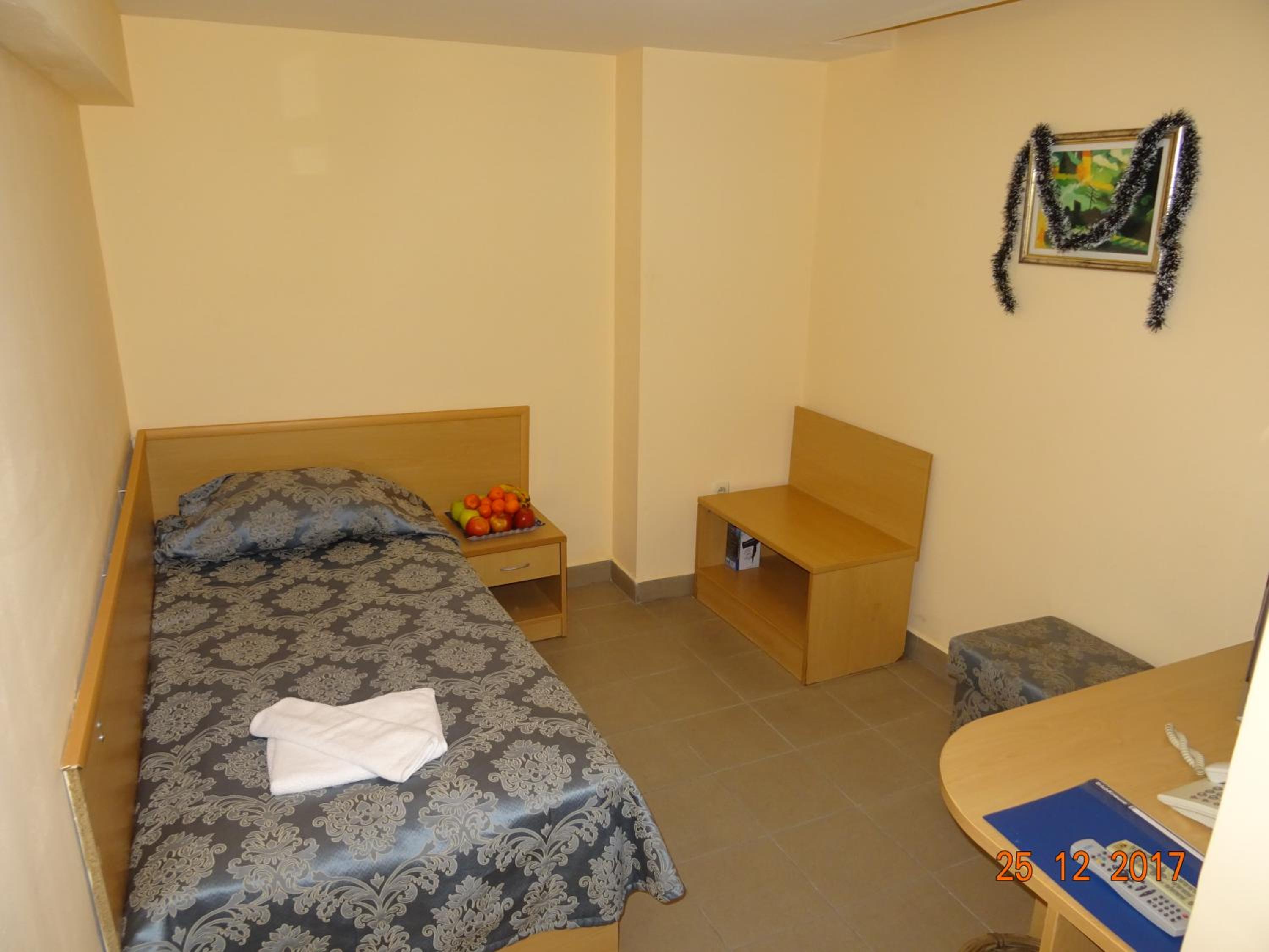 Small Single Room - Basement