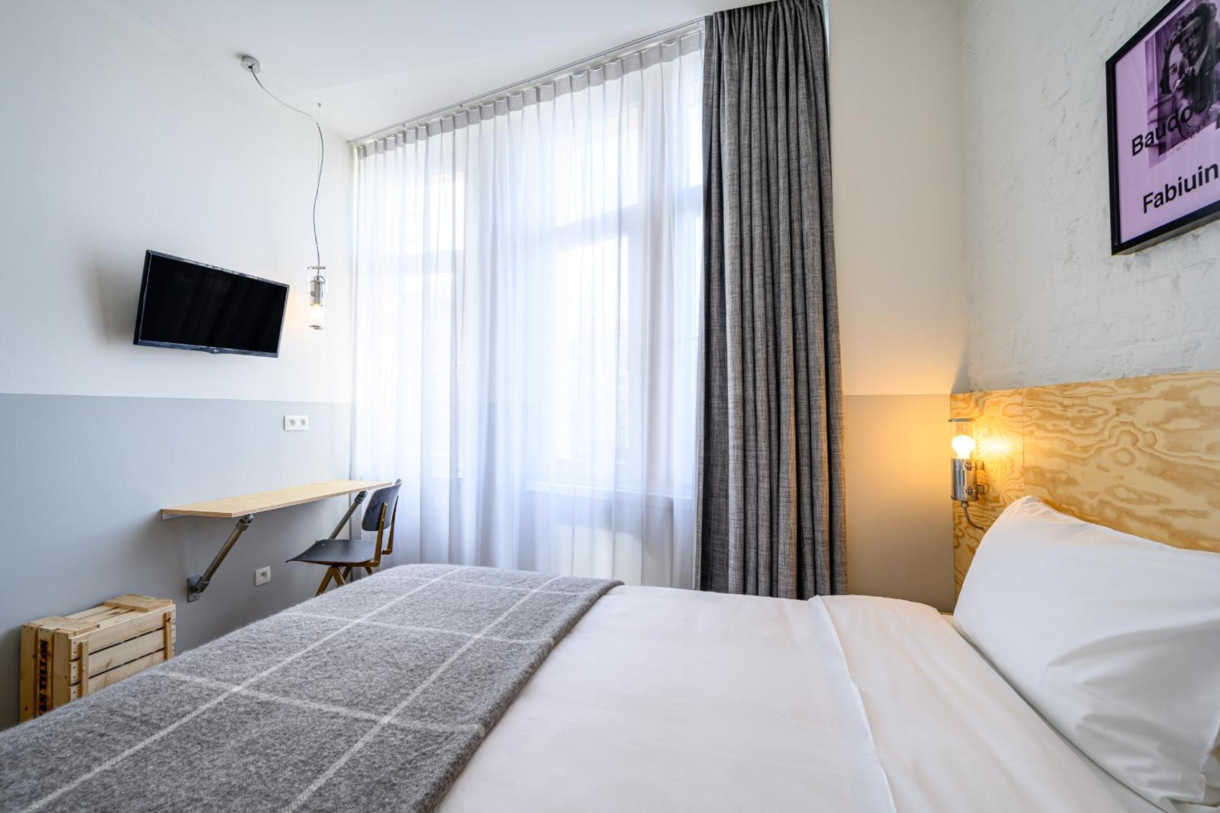 Double Room with View