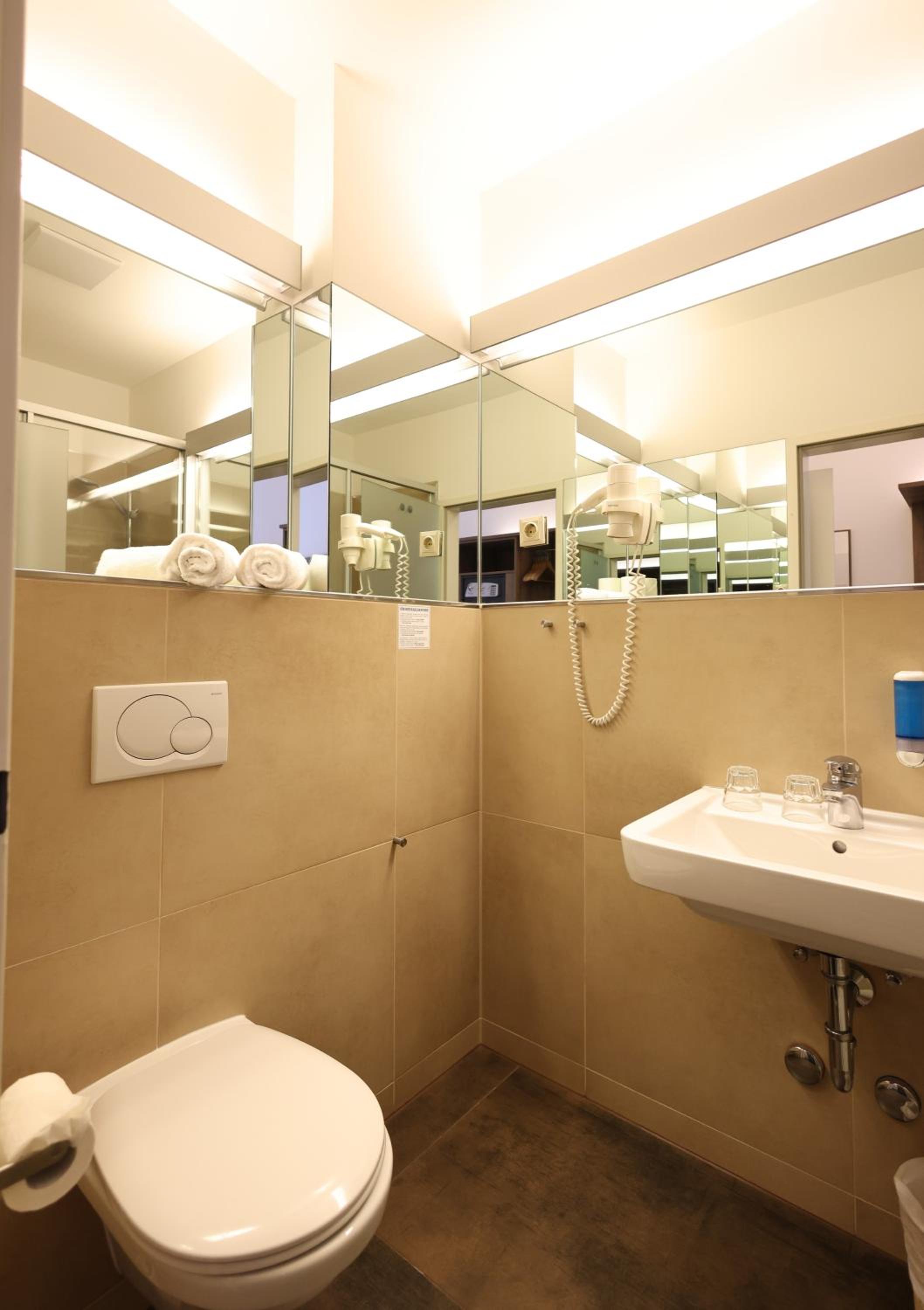 Standard Twin Room Plus