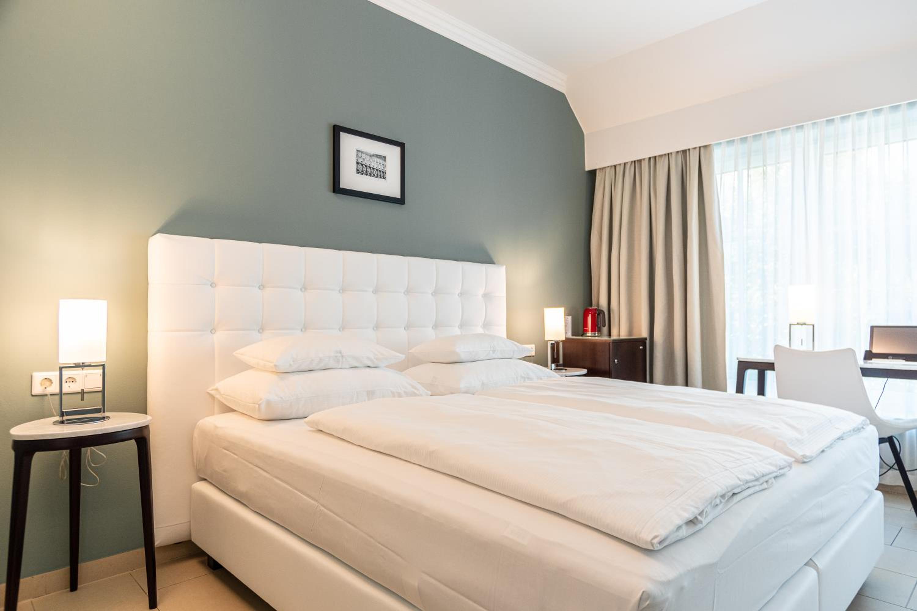 Junior Suite with Garden View