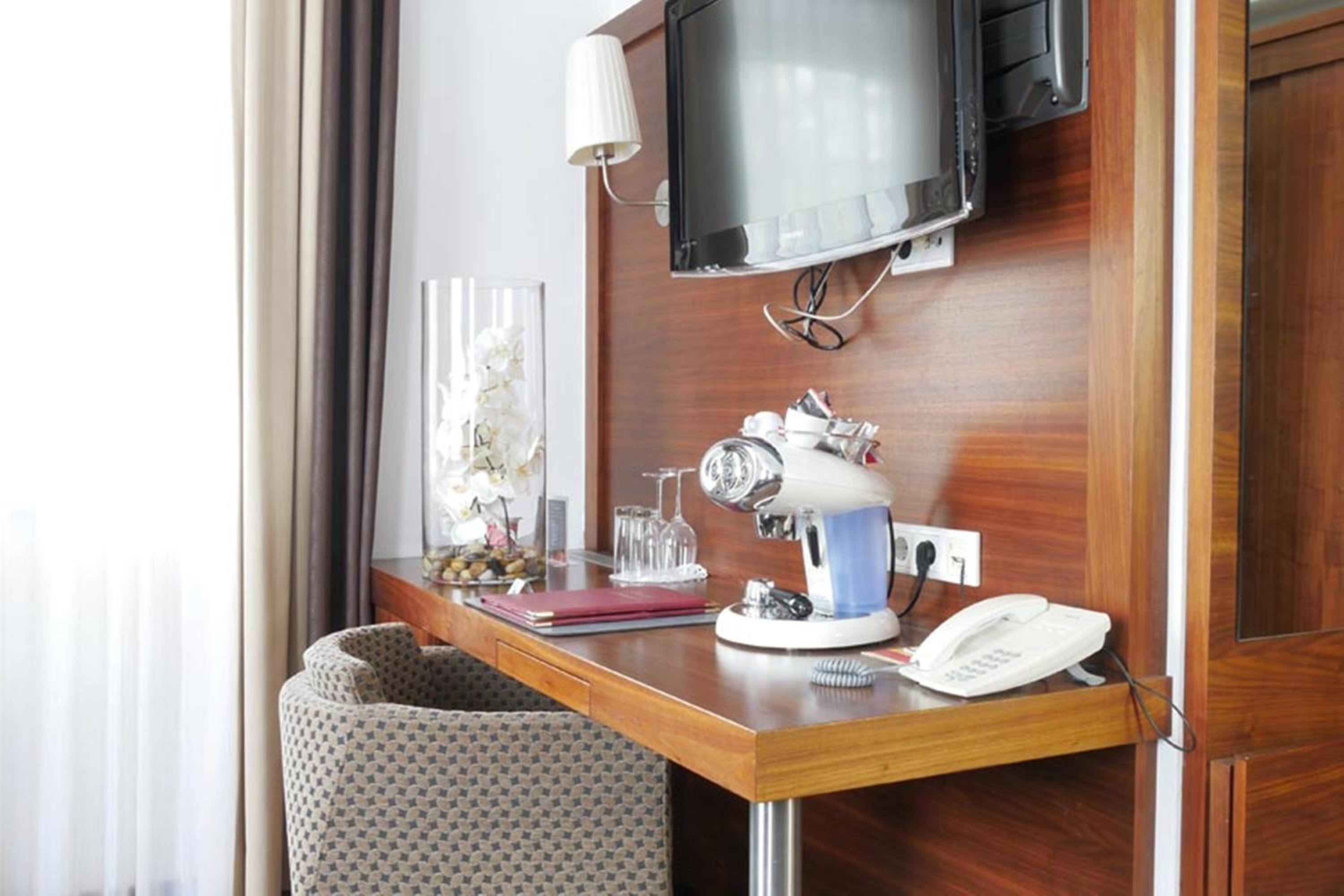 Superior Double Room with Free Underground Parking