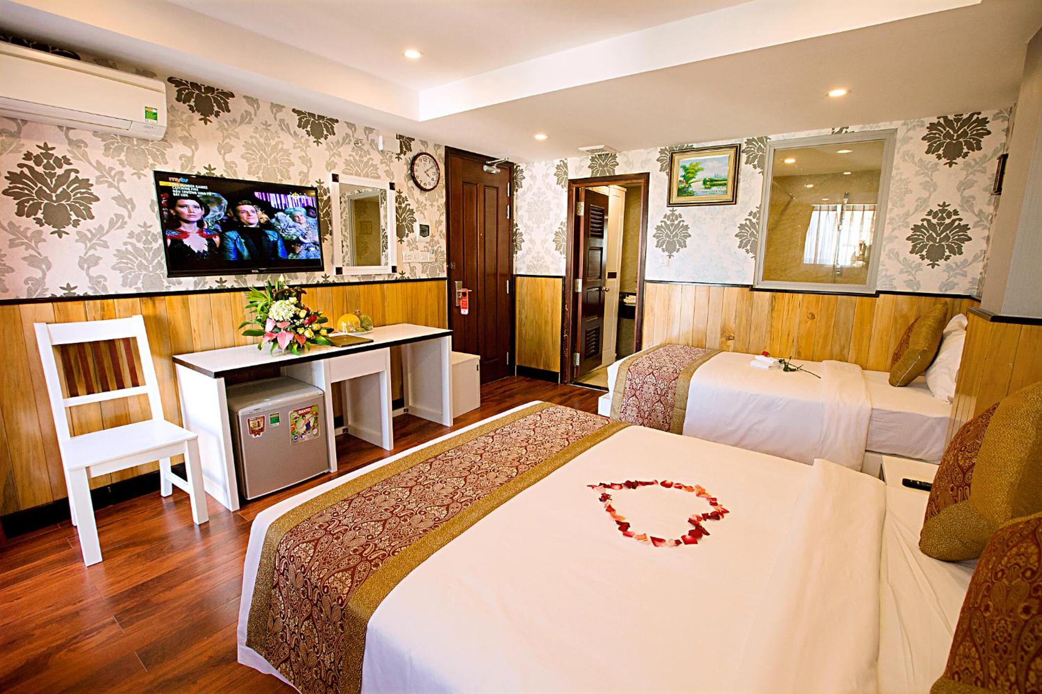 Deluxe Double or Twin Room with Sea View