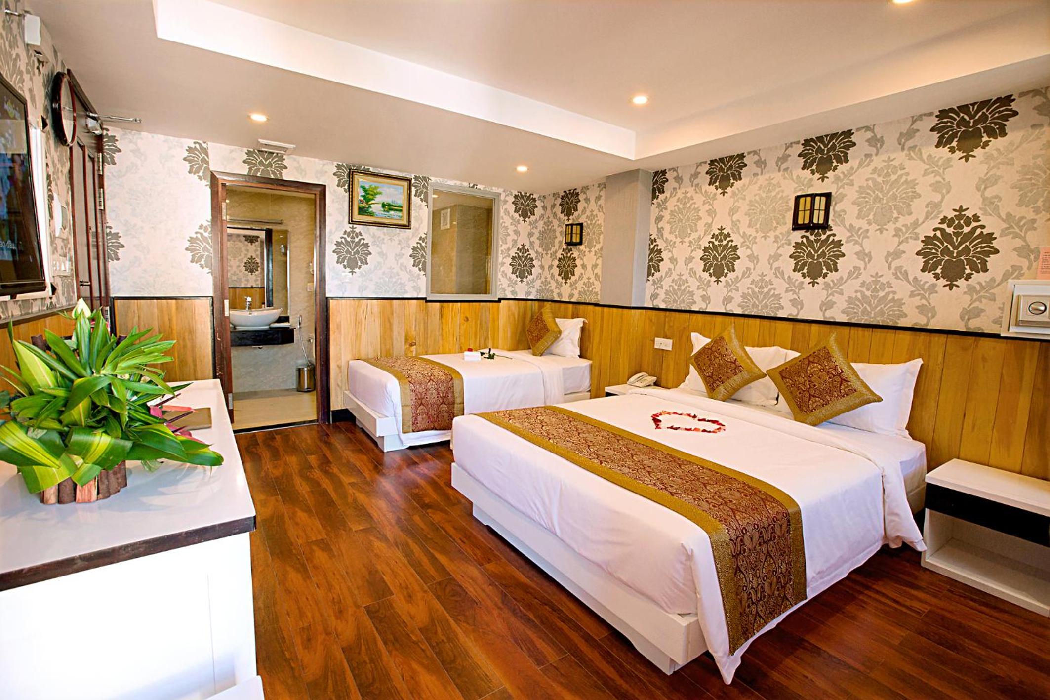 Deluxe Double or Twin Room with Sea View