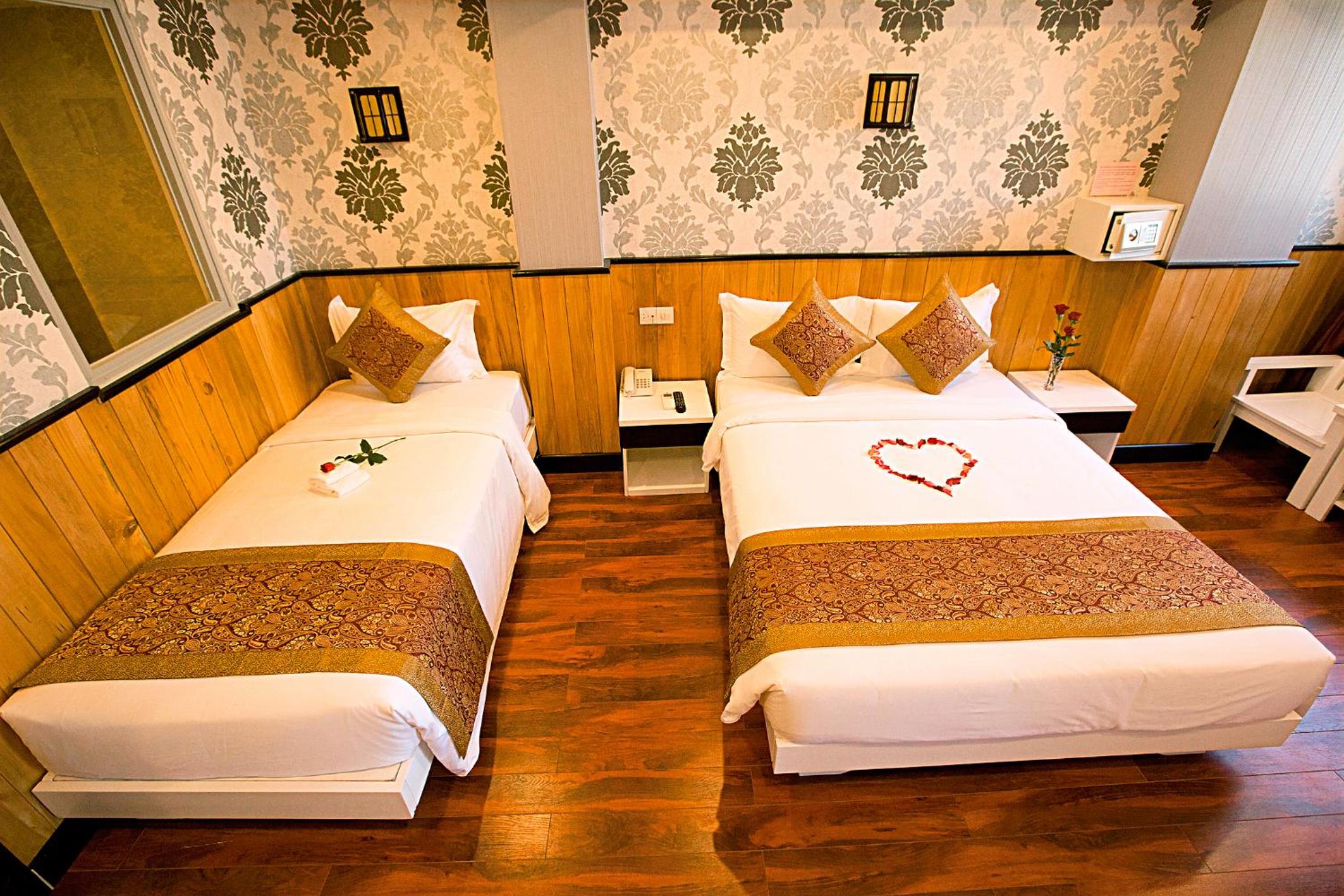 Deluxe Double or Twin Room with Sea View