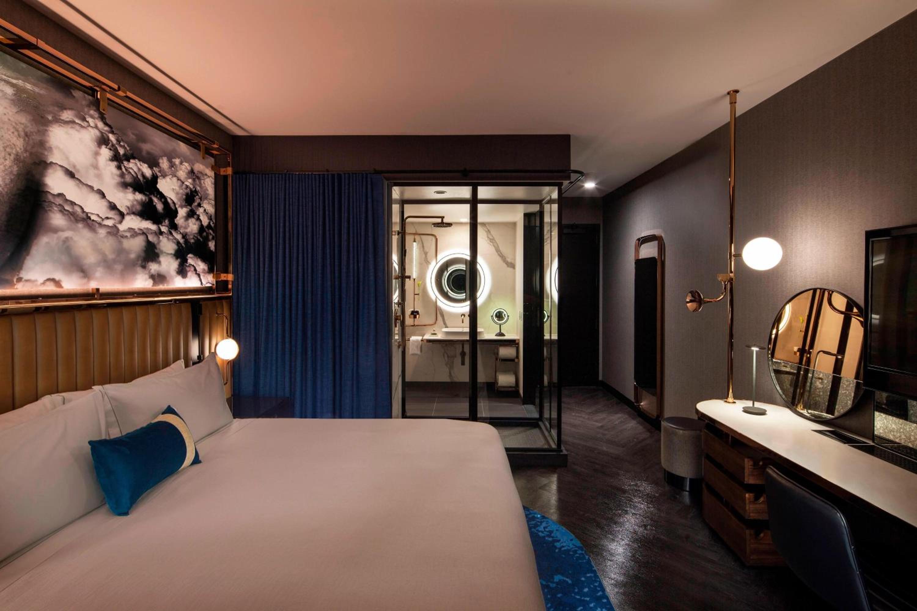 Queen Room