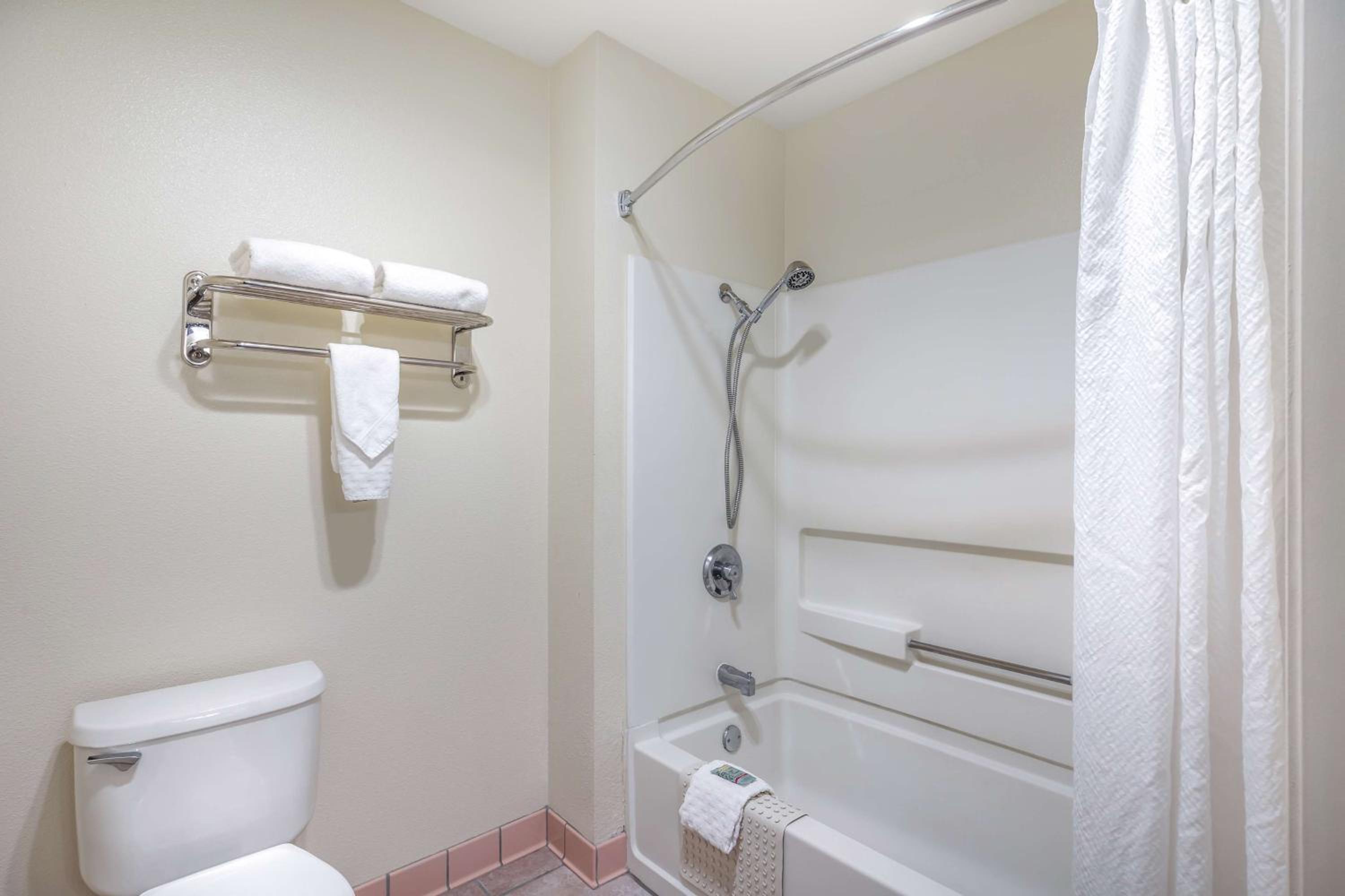 King Suite with Fireplace