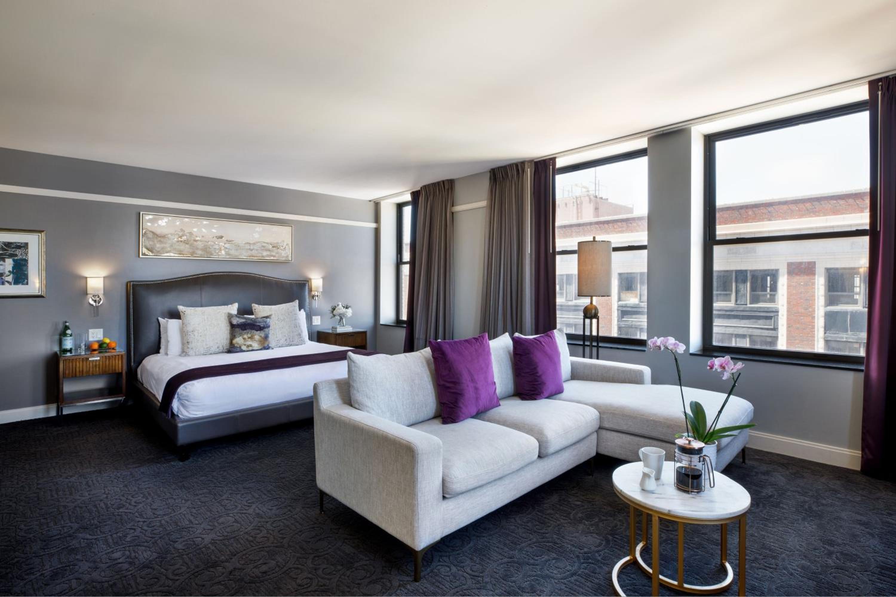 Large King Room with City View