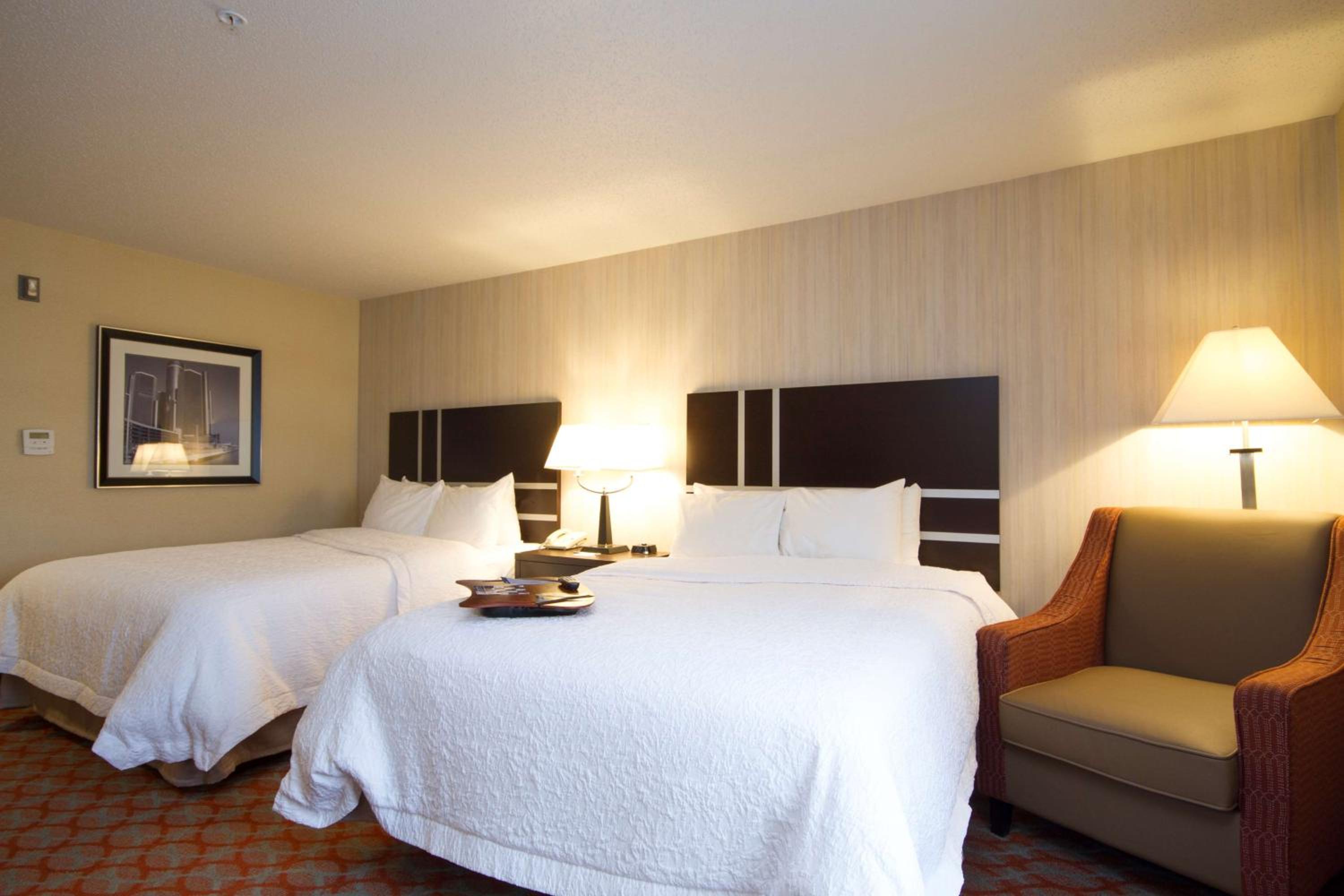 Deluxe Queen Room with Two Queen Beds - Non-Smoking