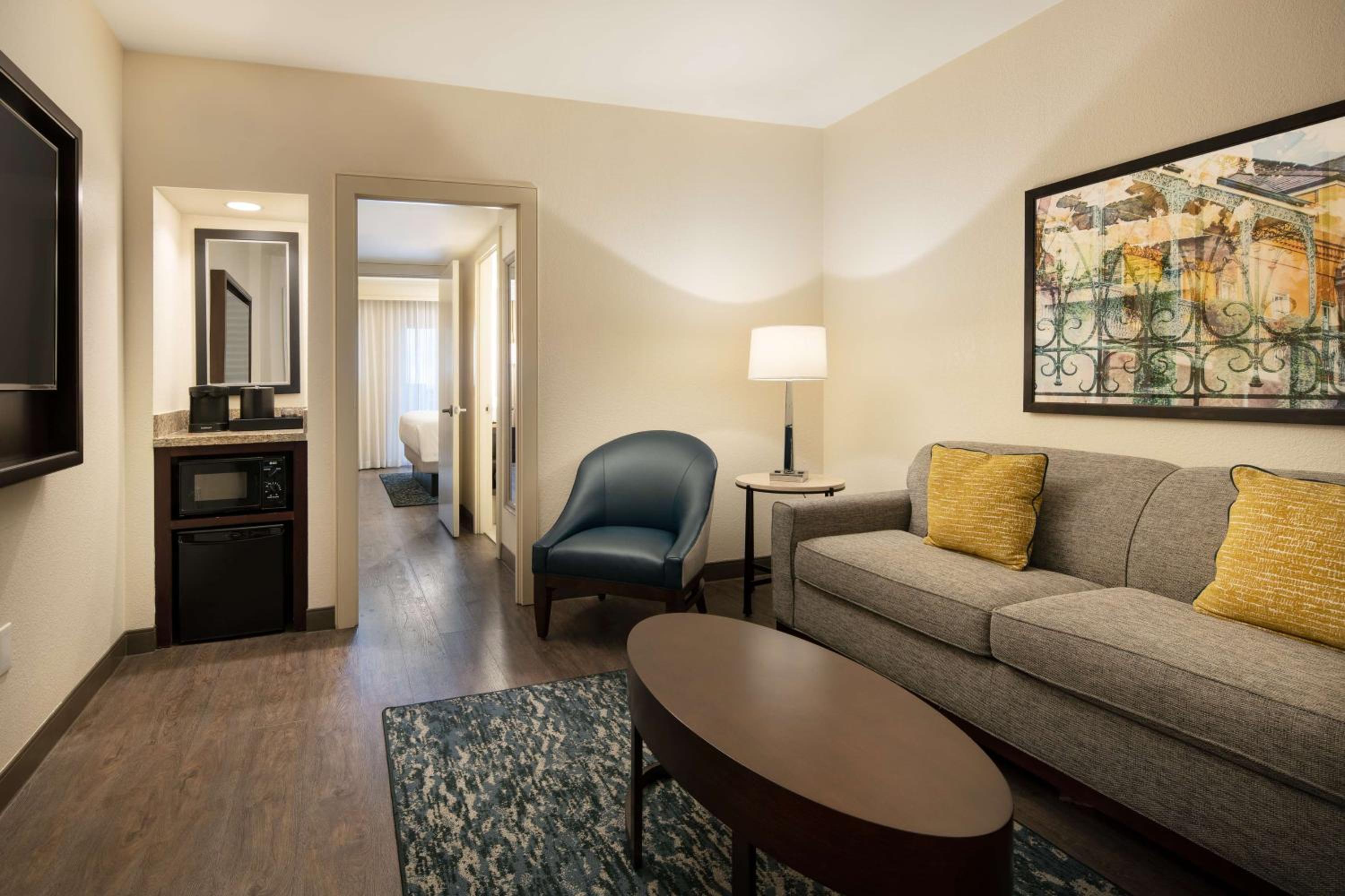 One-Bedroom King Suite - Non-Smoking