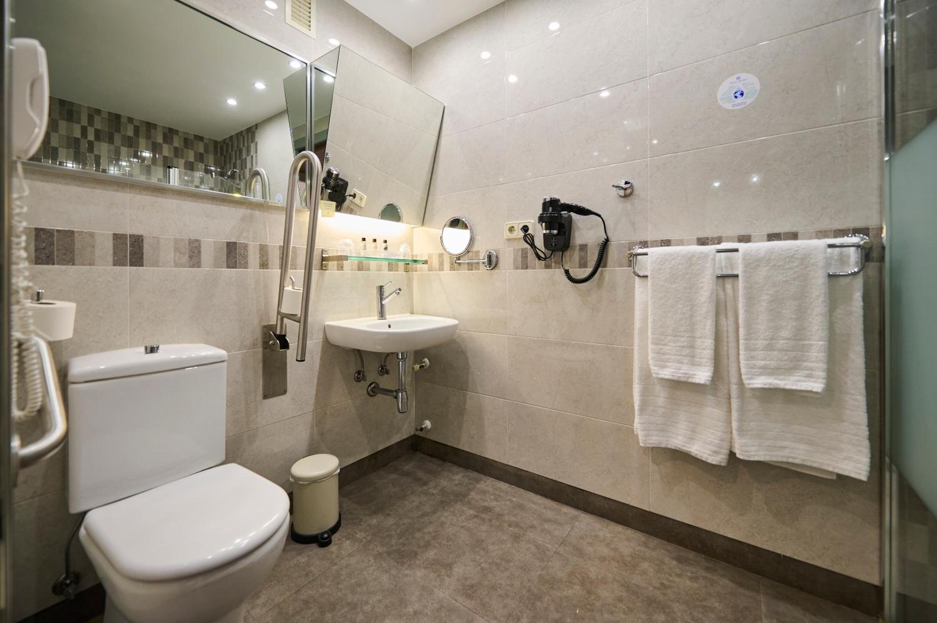 Double or Twin Room - Disability Access