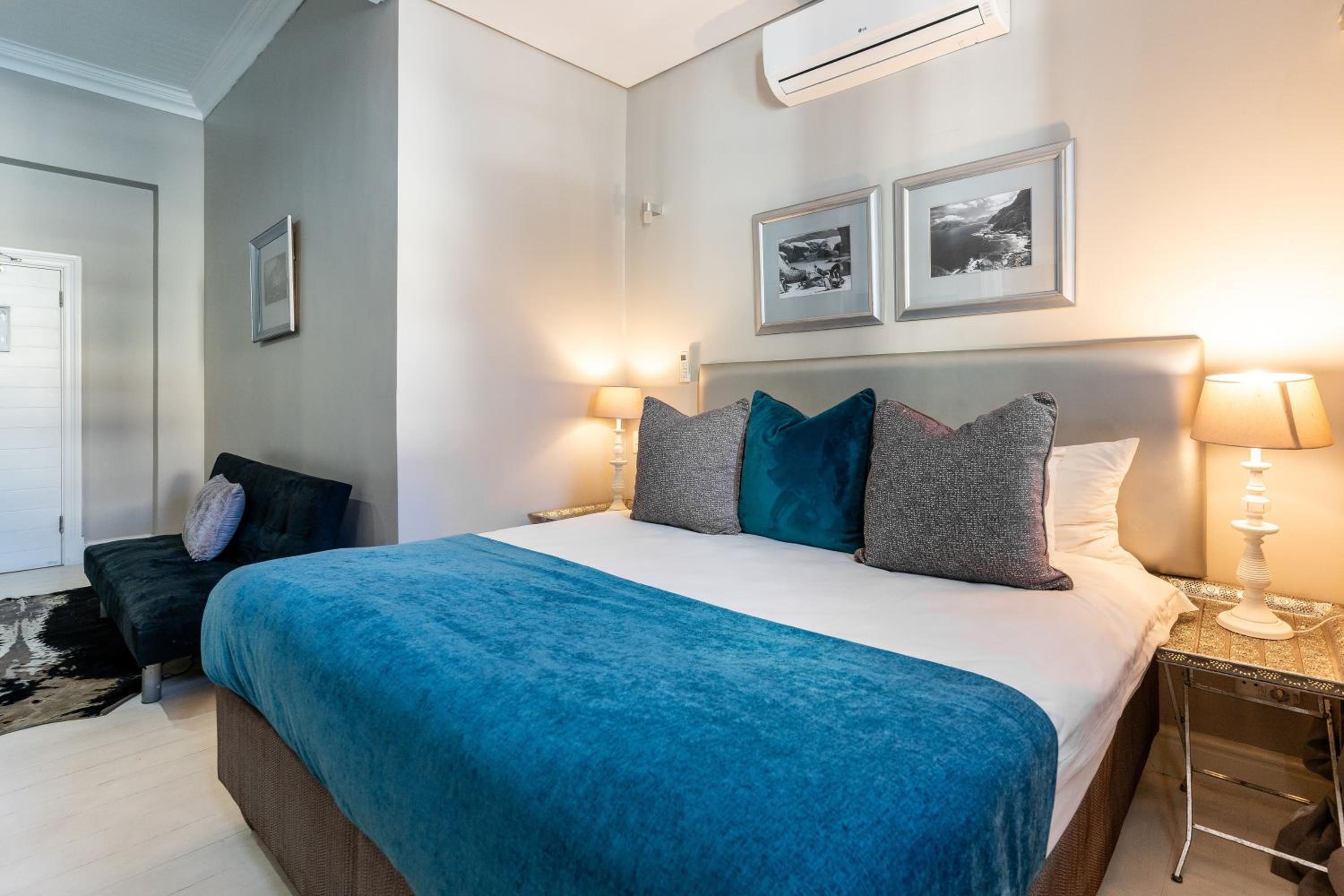 Double or Twin Room with Shower