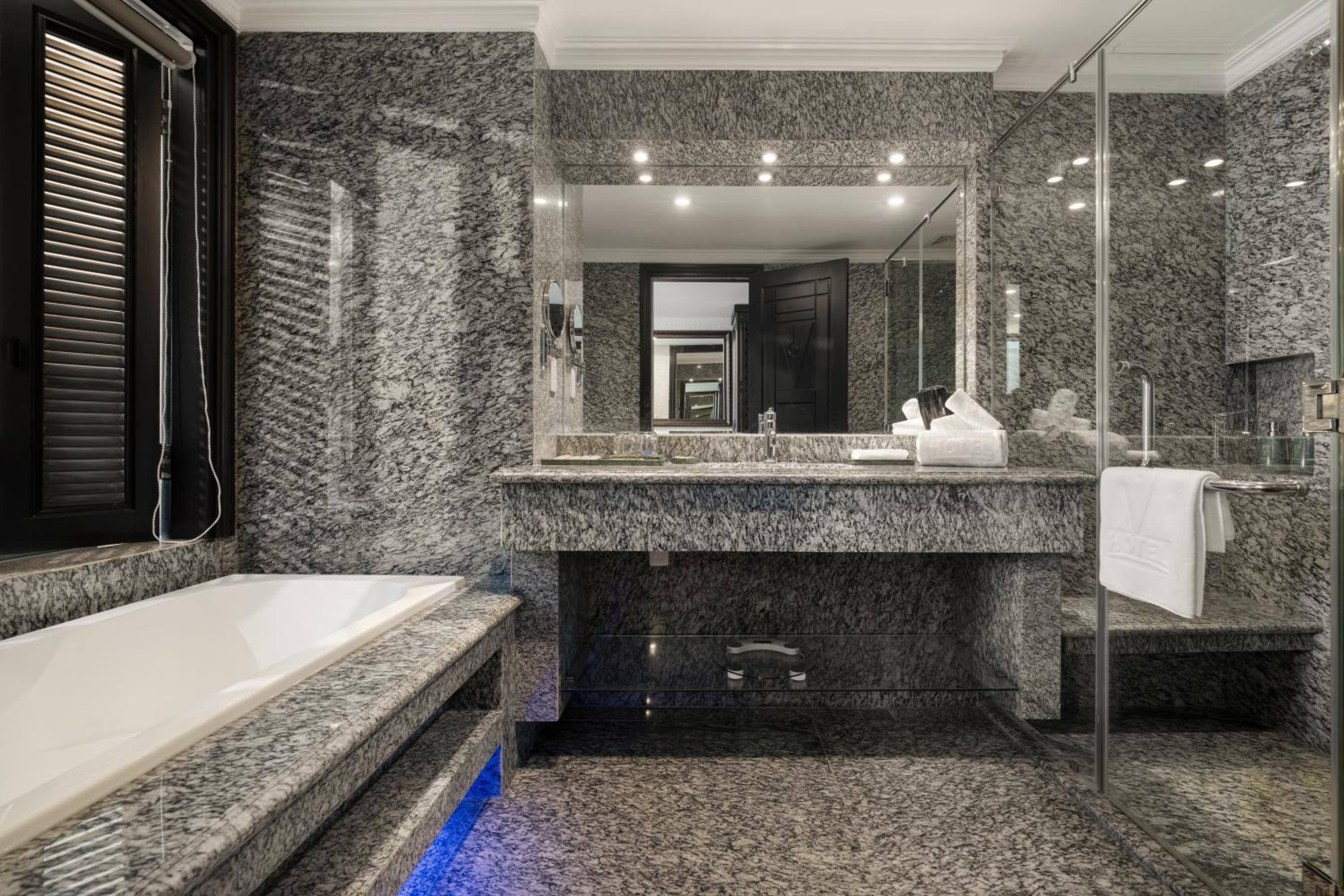 Deluxe Double Room with City View