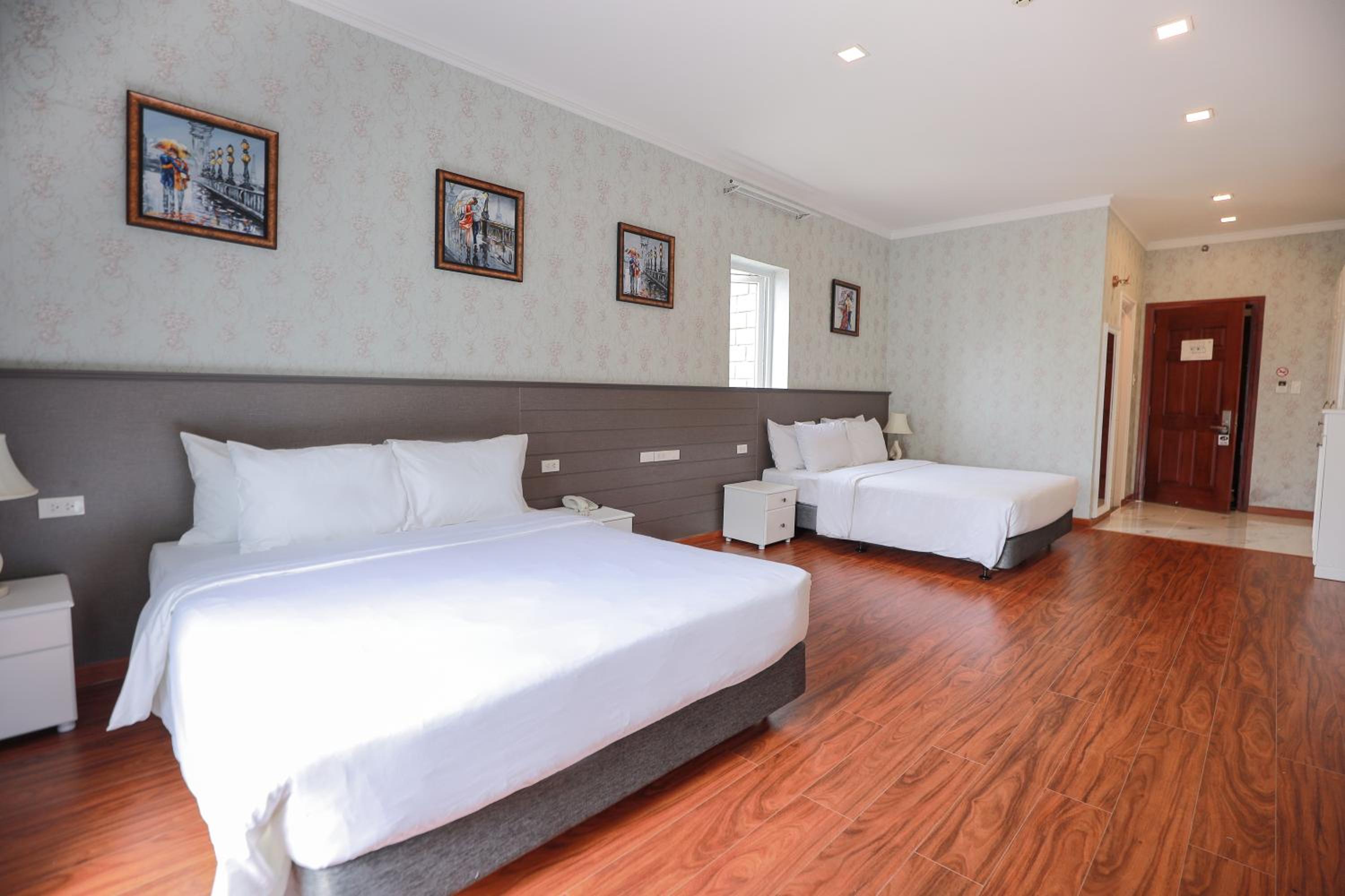 Deluxe Twin Room - City View