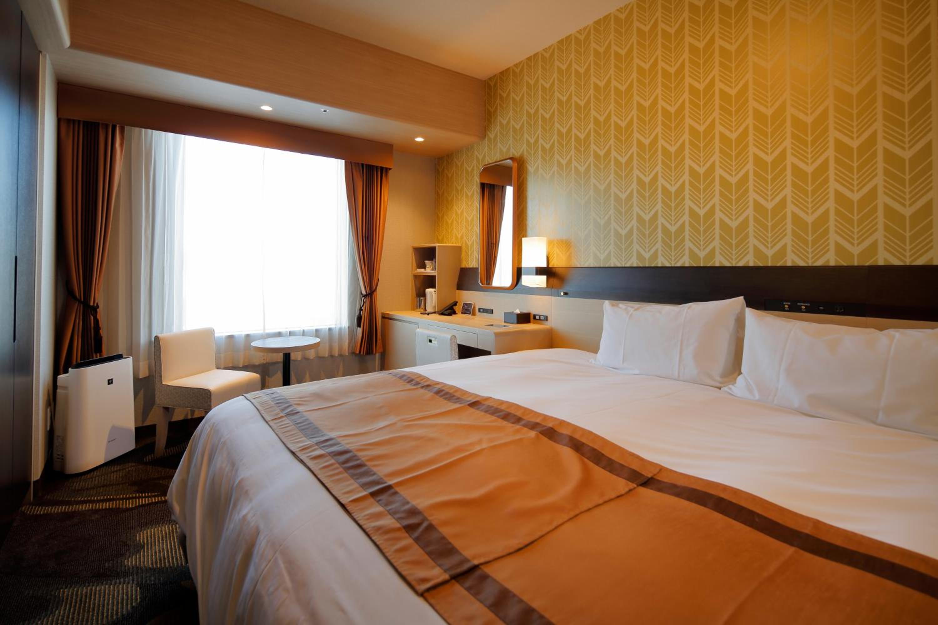 Standard King Room - Non-Smoking 