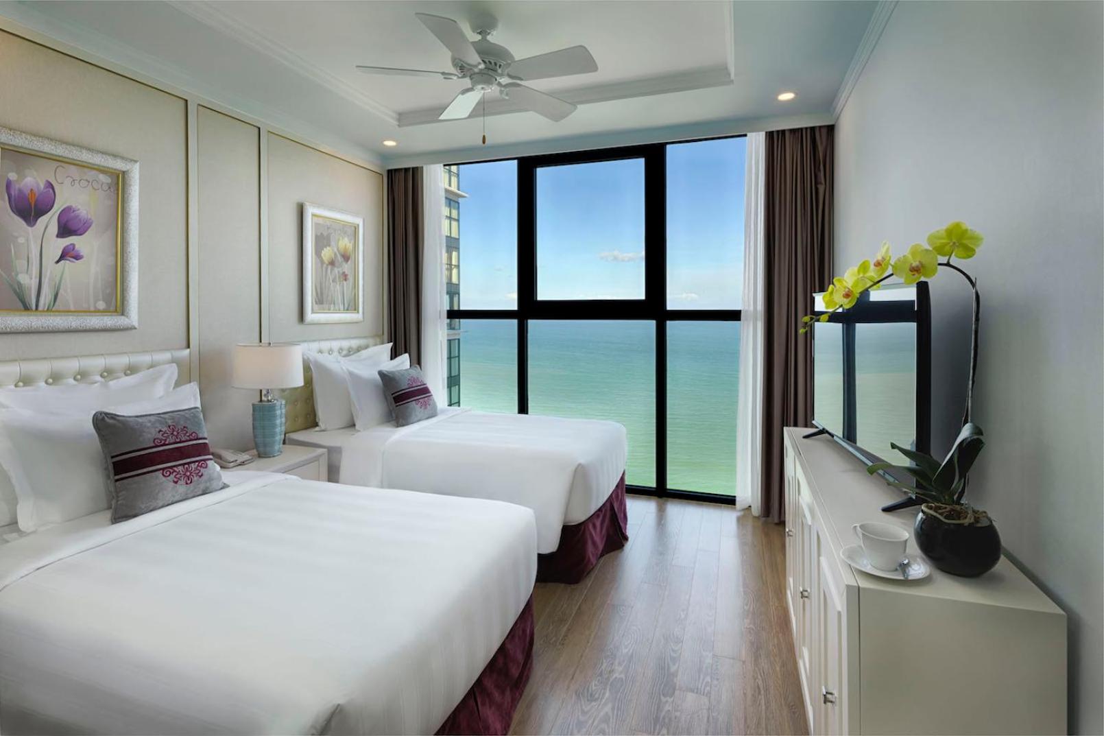 Grand Two Bedroom Ocean View