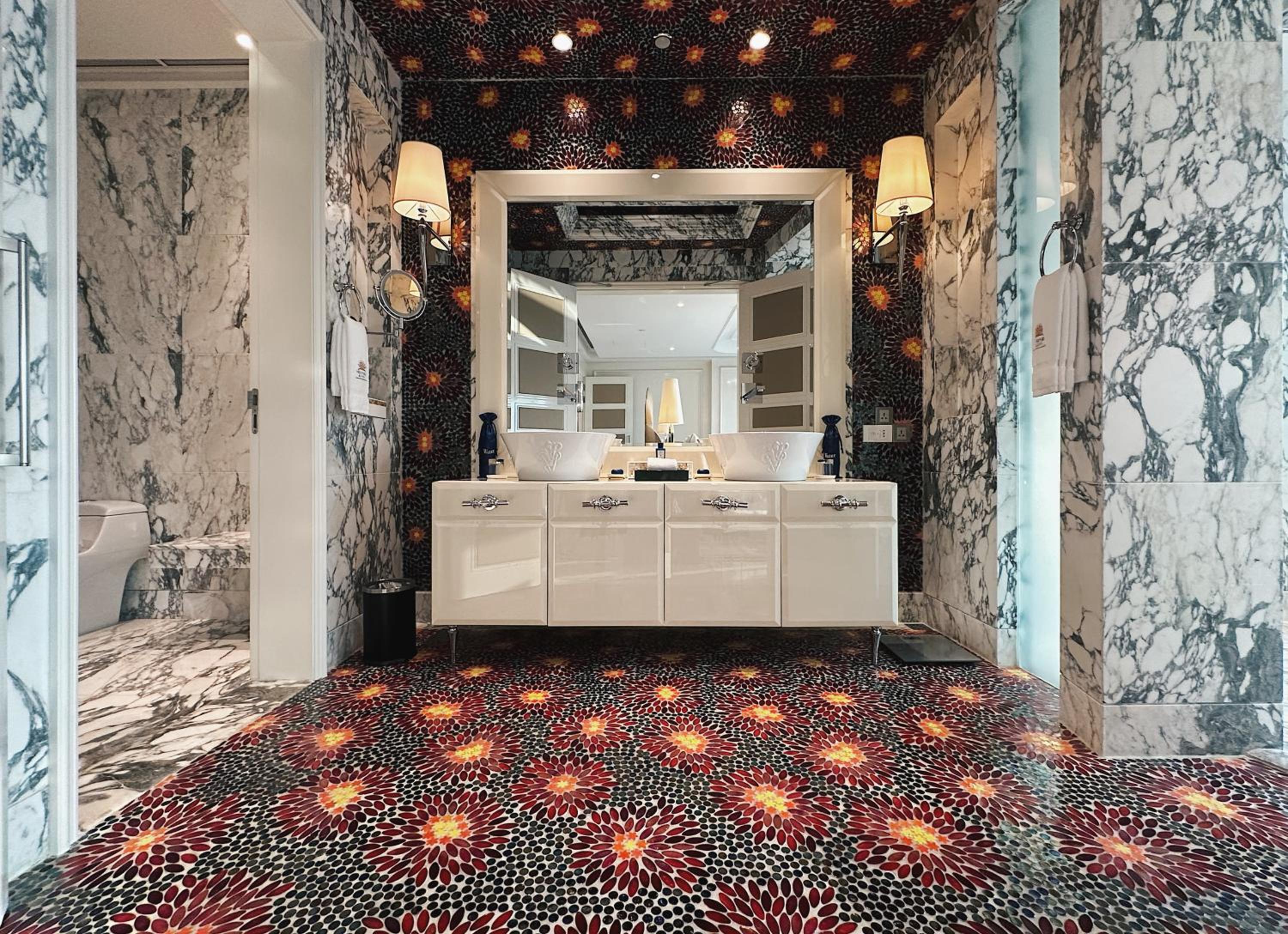 Designer Suite with Two-way Airport Transfer and Executive Lounge Access