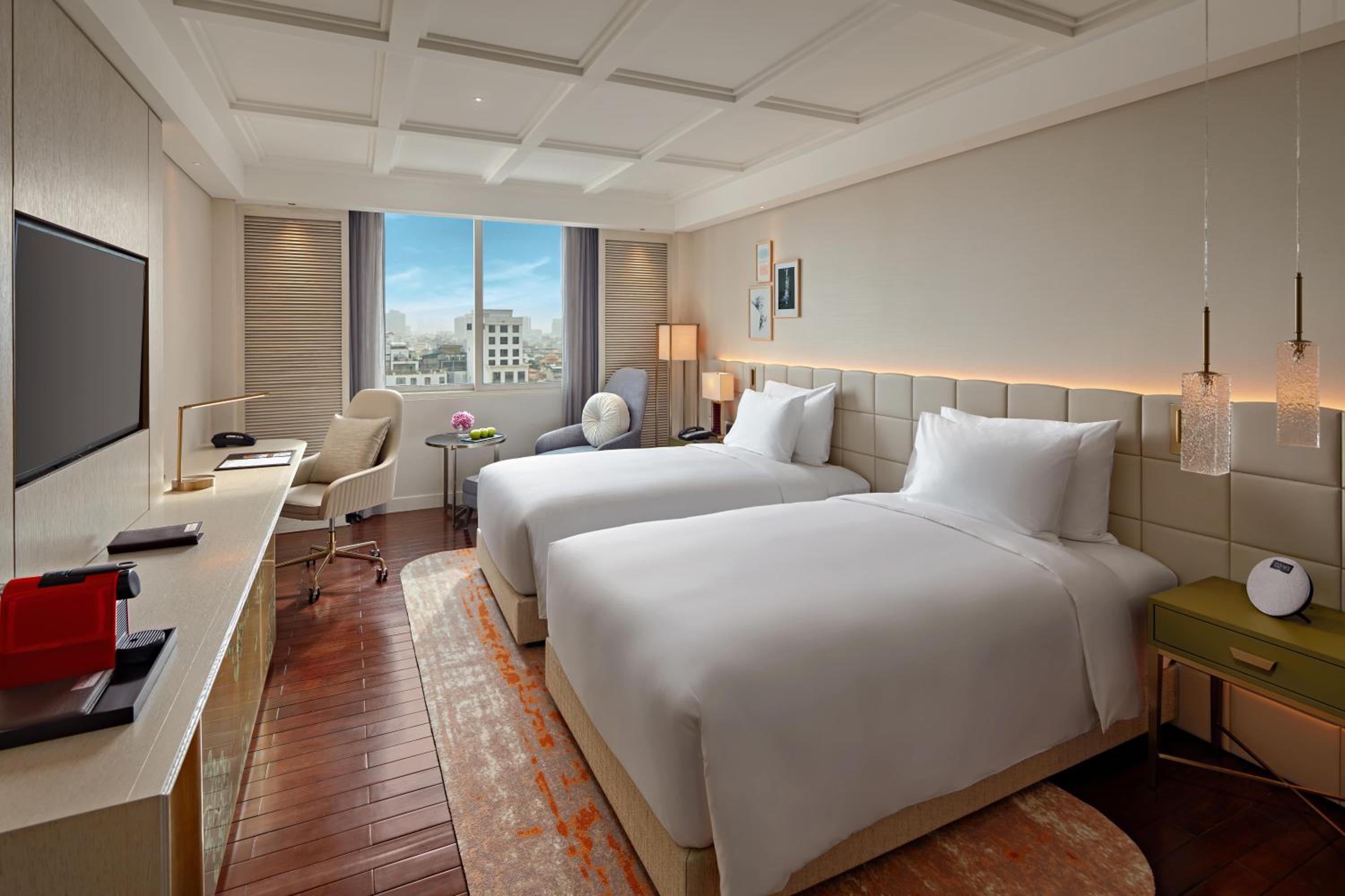 Executive Twin Room with Lounge Access - High Floor - Complimentary daily chocolate hour 5-6pm