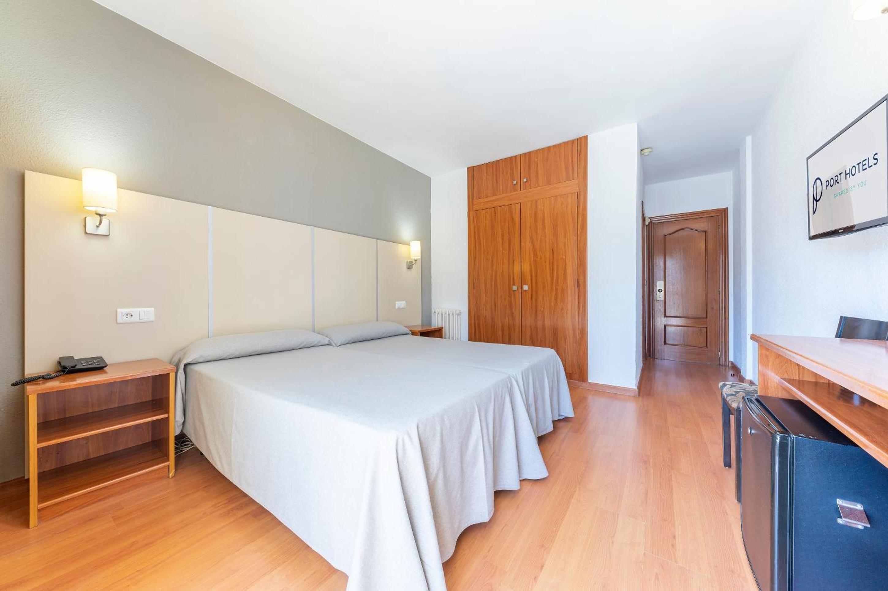 Double Room with Pool view (1 Adult)