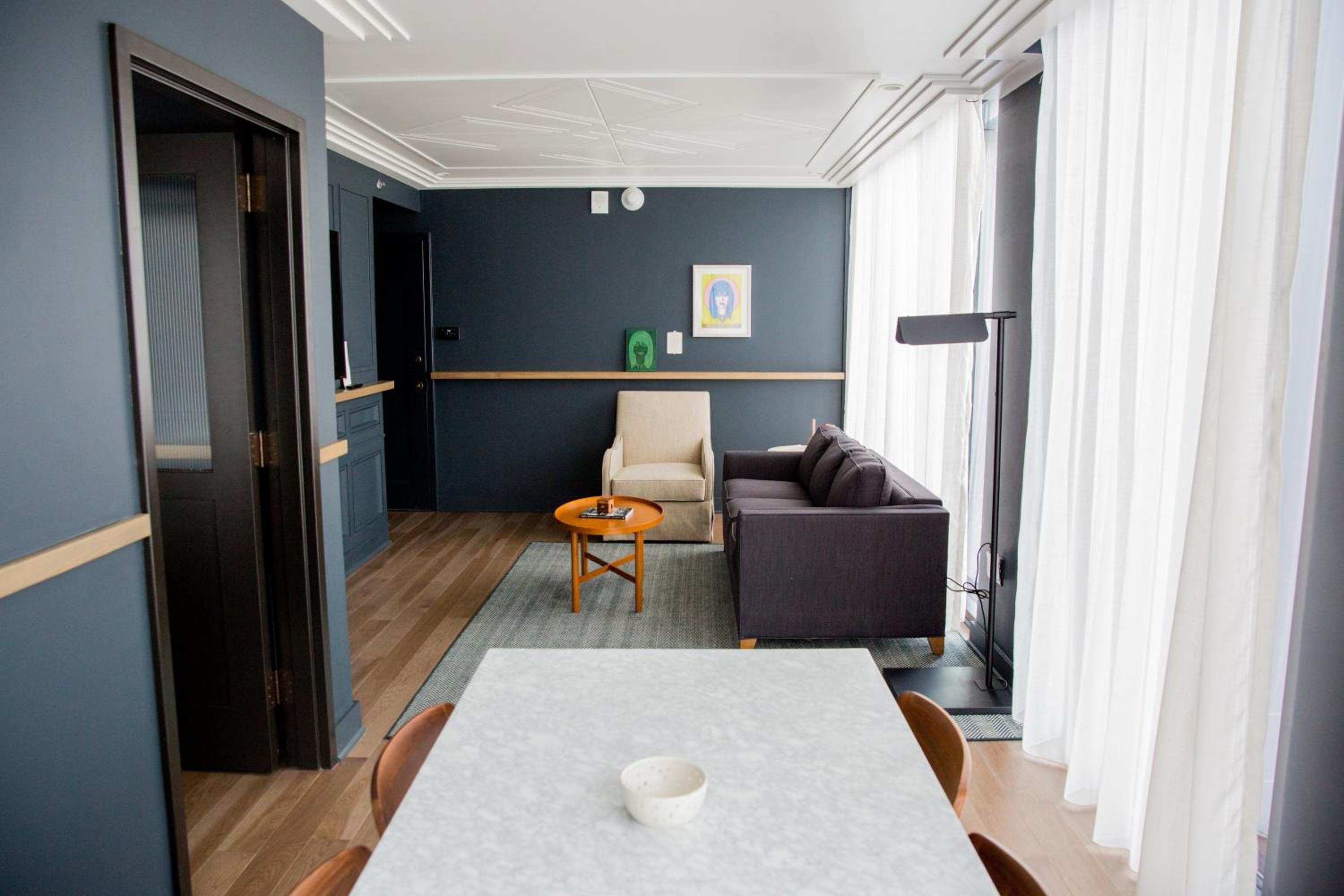 Designer Suite, 1 King