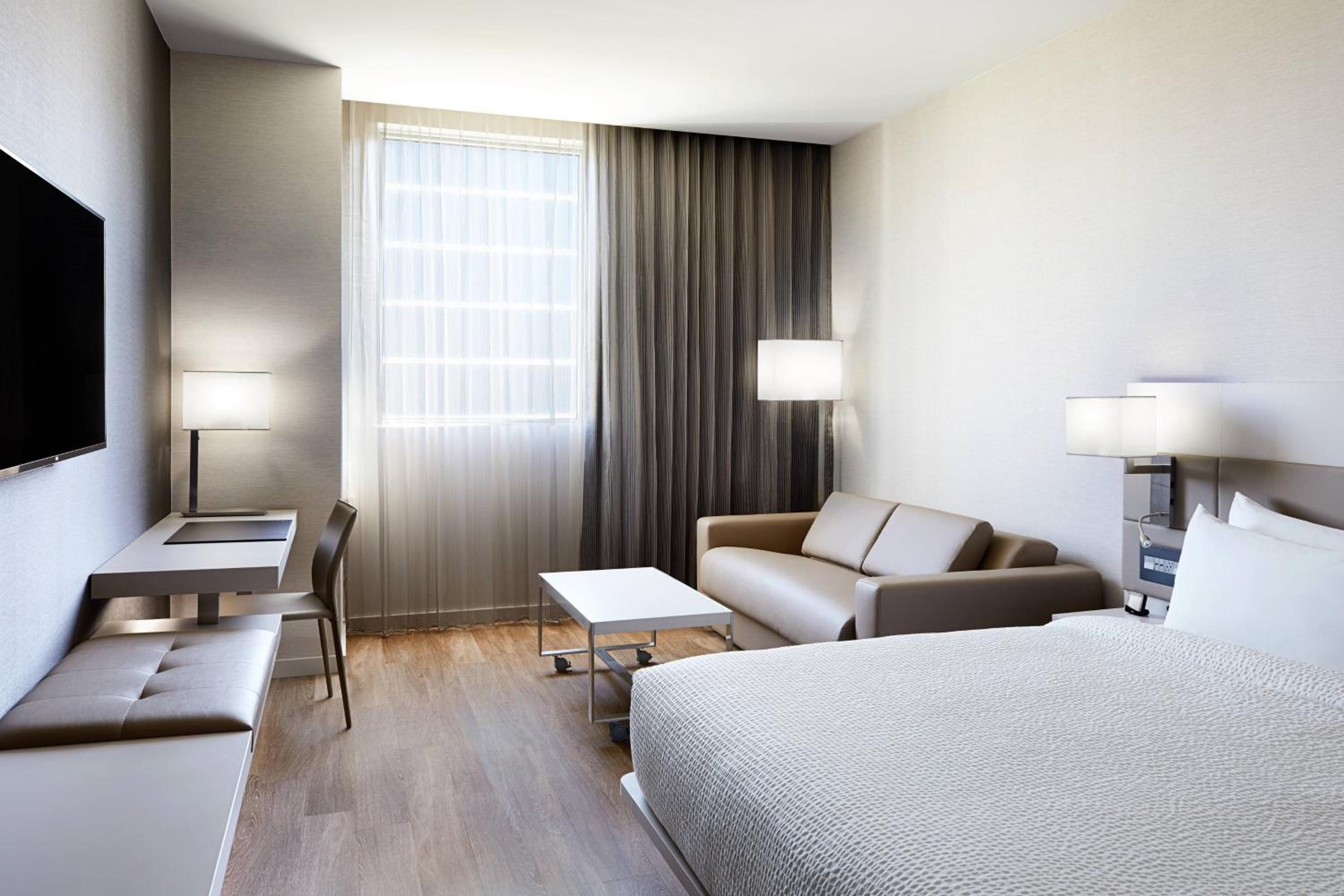 King Room with Sofa Bed - Hearing Accessible