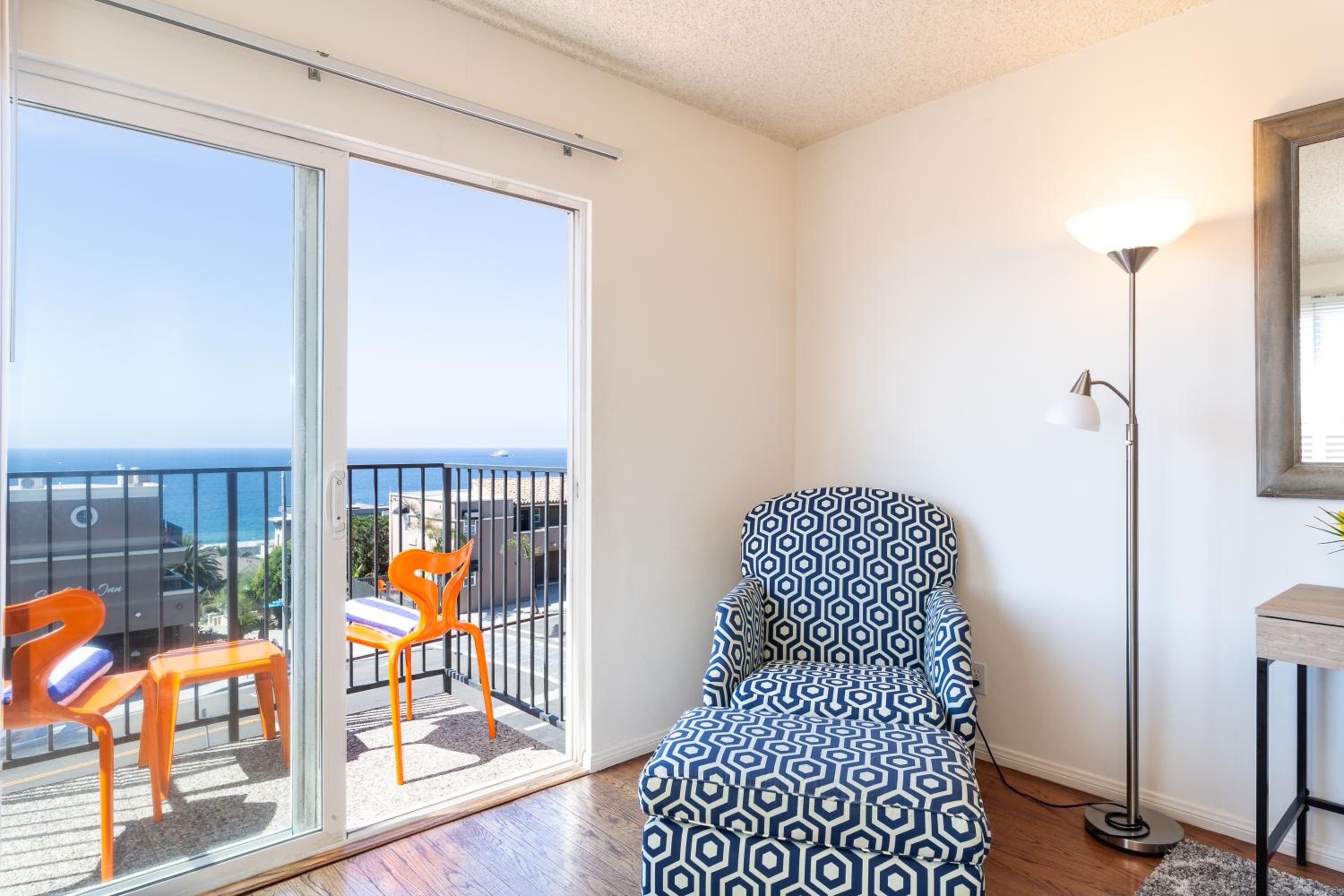 Two-Bedroom Two Bath Apartment with Ocean view