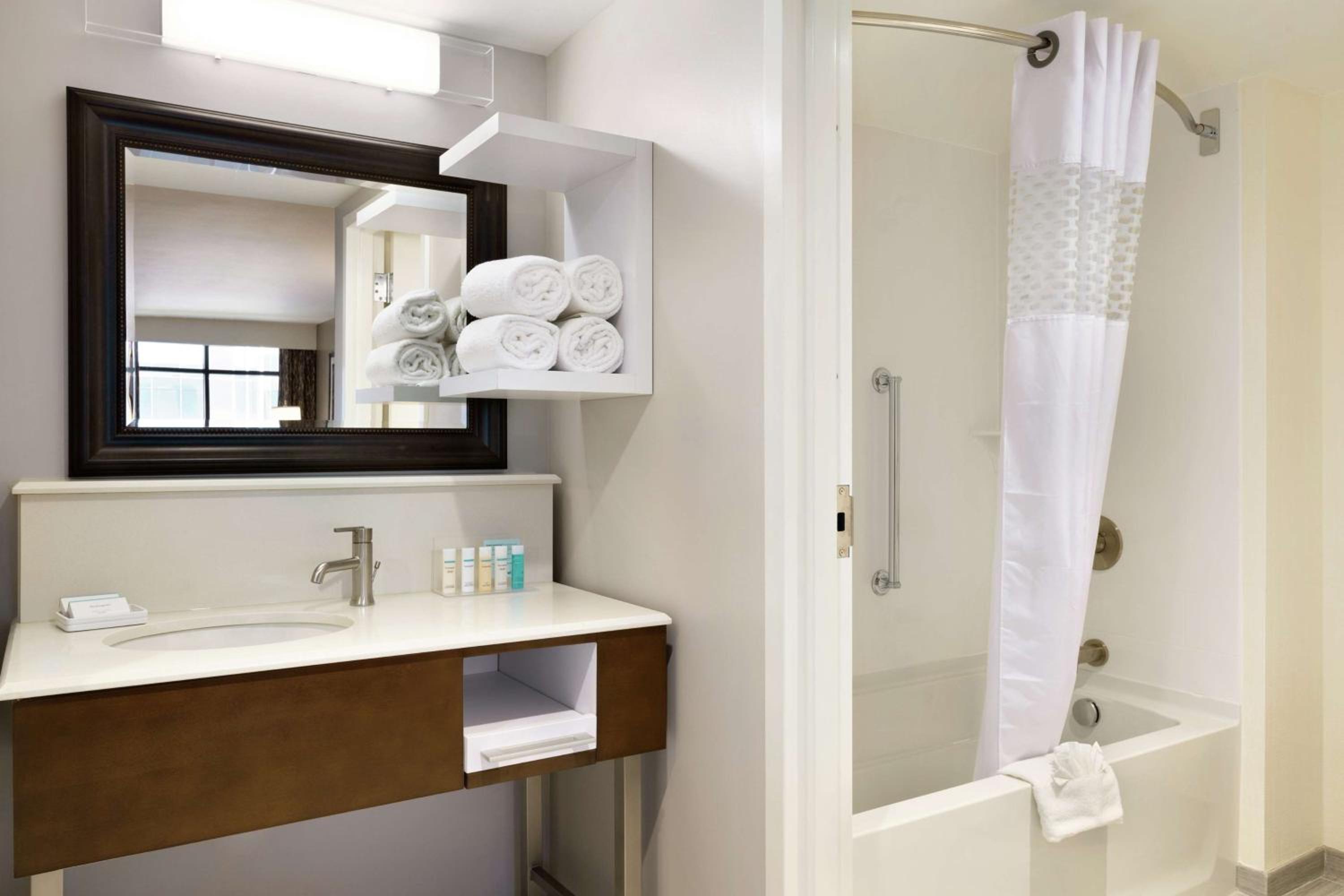 Queen Studio Suite with Two Queen Beds - Non-Smoking