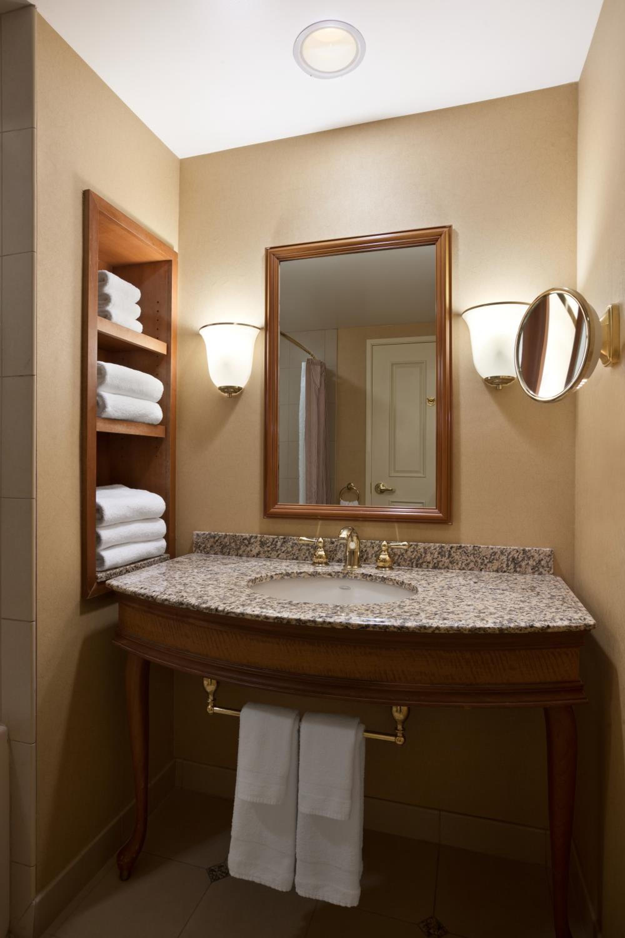 Deluxe Double Room - Non-Smoking