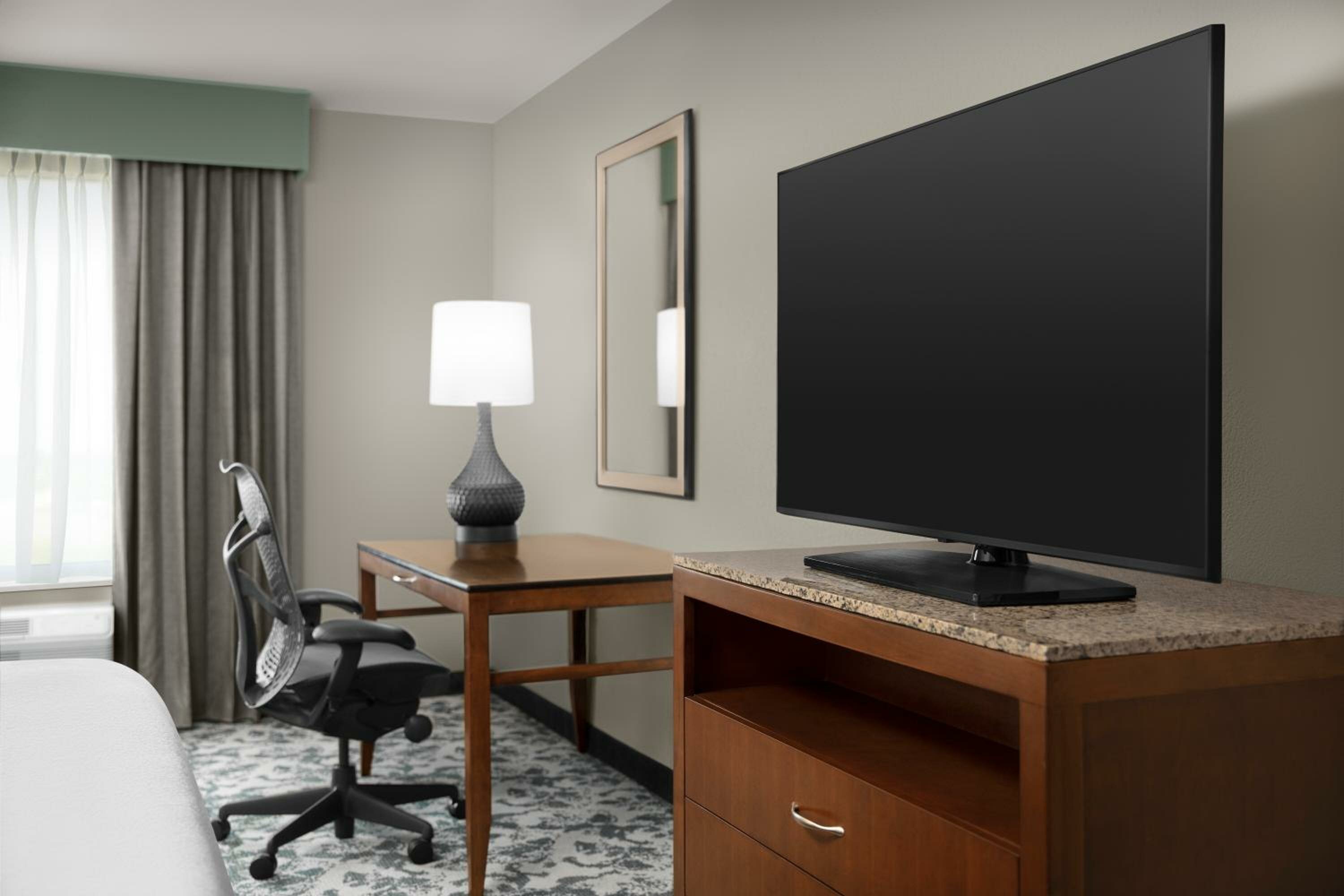 King Room with Shower/Tub